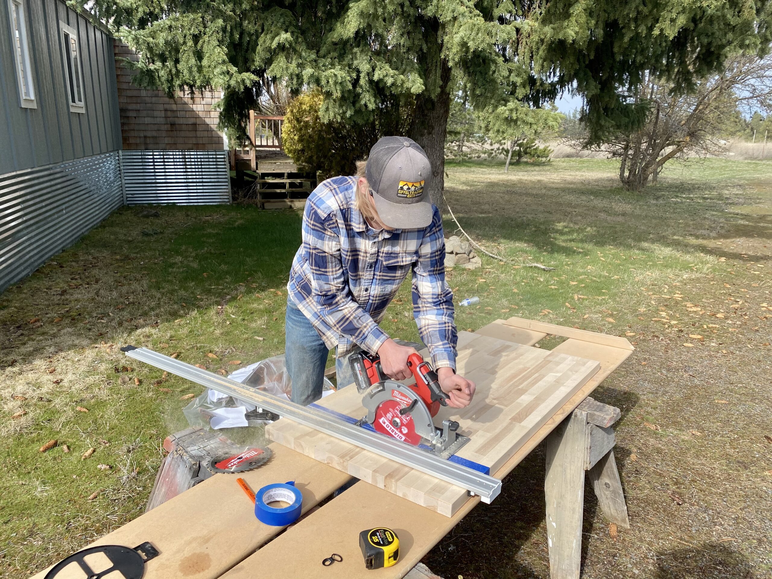 Milwaukee 2732-20 M18 Fuel 18 Volt Lithium-Ion 15 Amp 7-1/4 Inch Cordless Circular Saw (Tool Only) customer photo 1