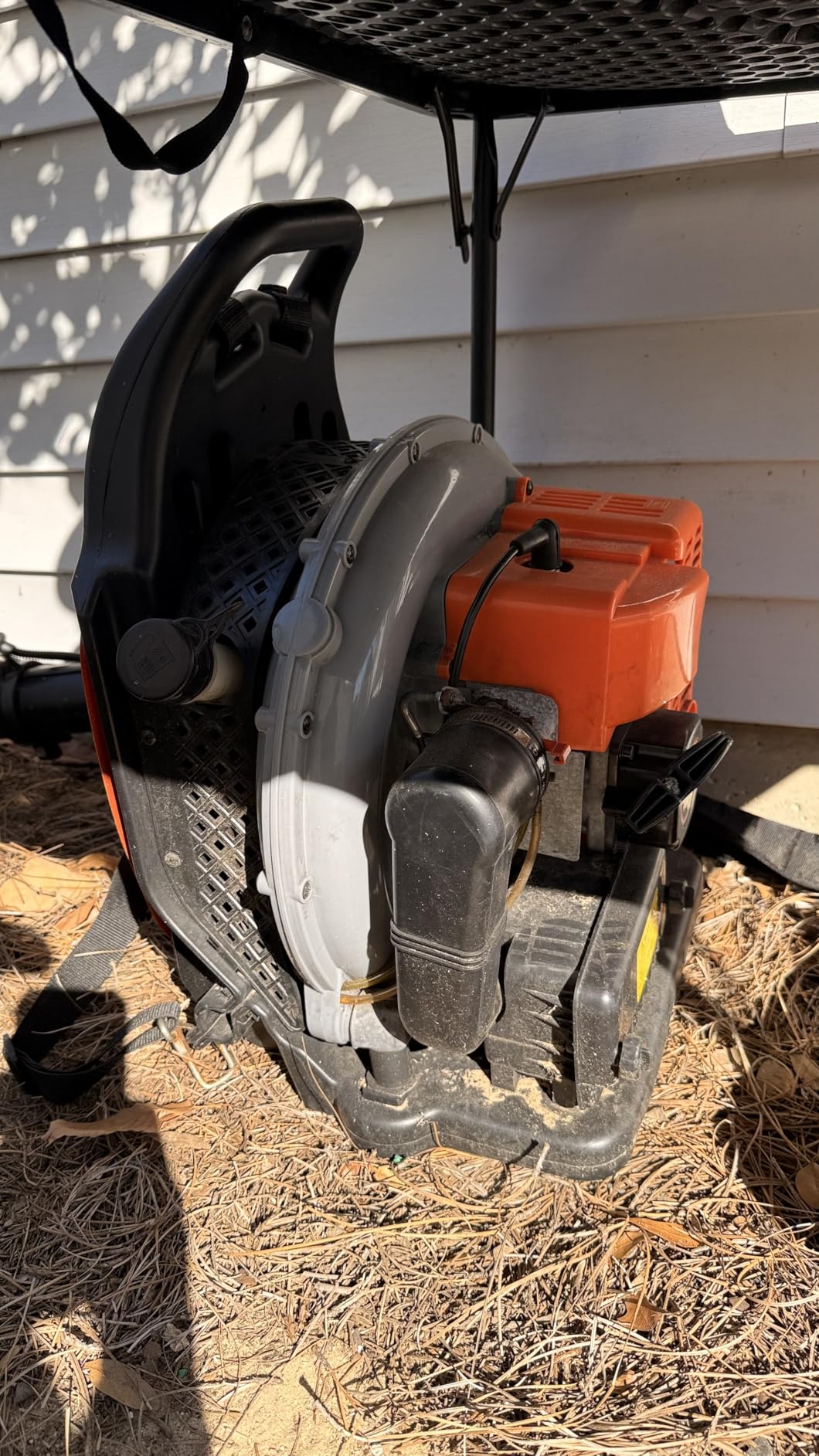 Backpack Gas Powered Leaf Blower, Commercial 2.7kW 850CFM 63CC 4.3HP 2-Stroke Powerful Lightweight Gasoline Grass Lawn Blower w/Harness Air-Cooled & 1.8L Fuel Tank customer photo 1