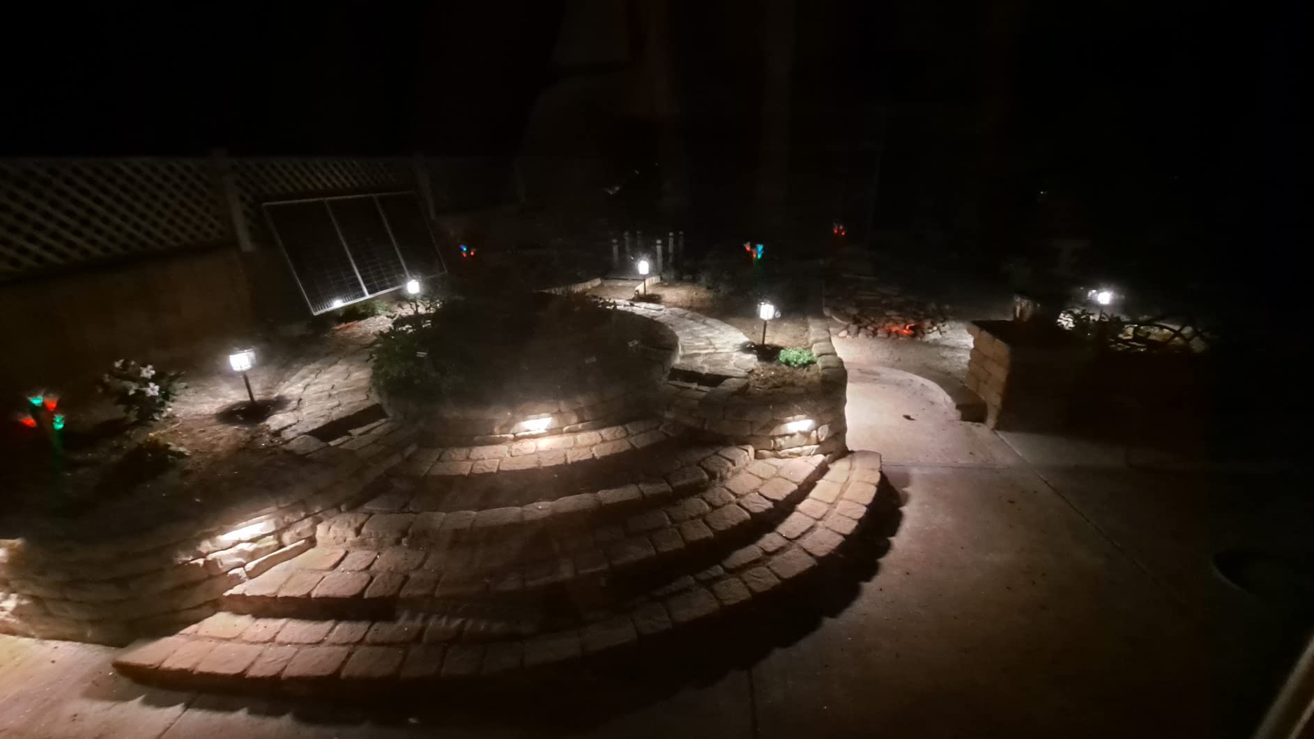 hykolity 8 Pack Low Voltage LED Landscape Kits, 12V-24V Pathway Flood Light Kits, 10W 390LM and 3.4W 155LM Wired for Outdoor Yard Lawn, Die-cast Aluminum, 50W and 30W Equivalent customer photo 1