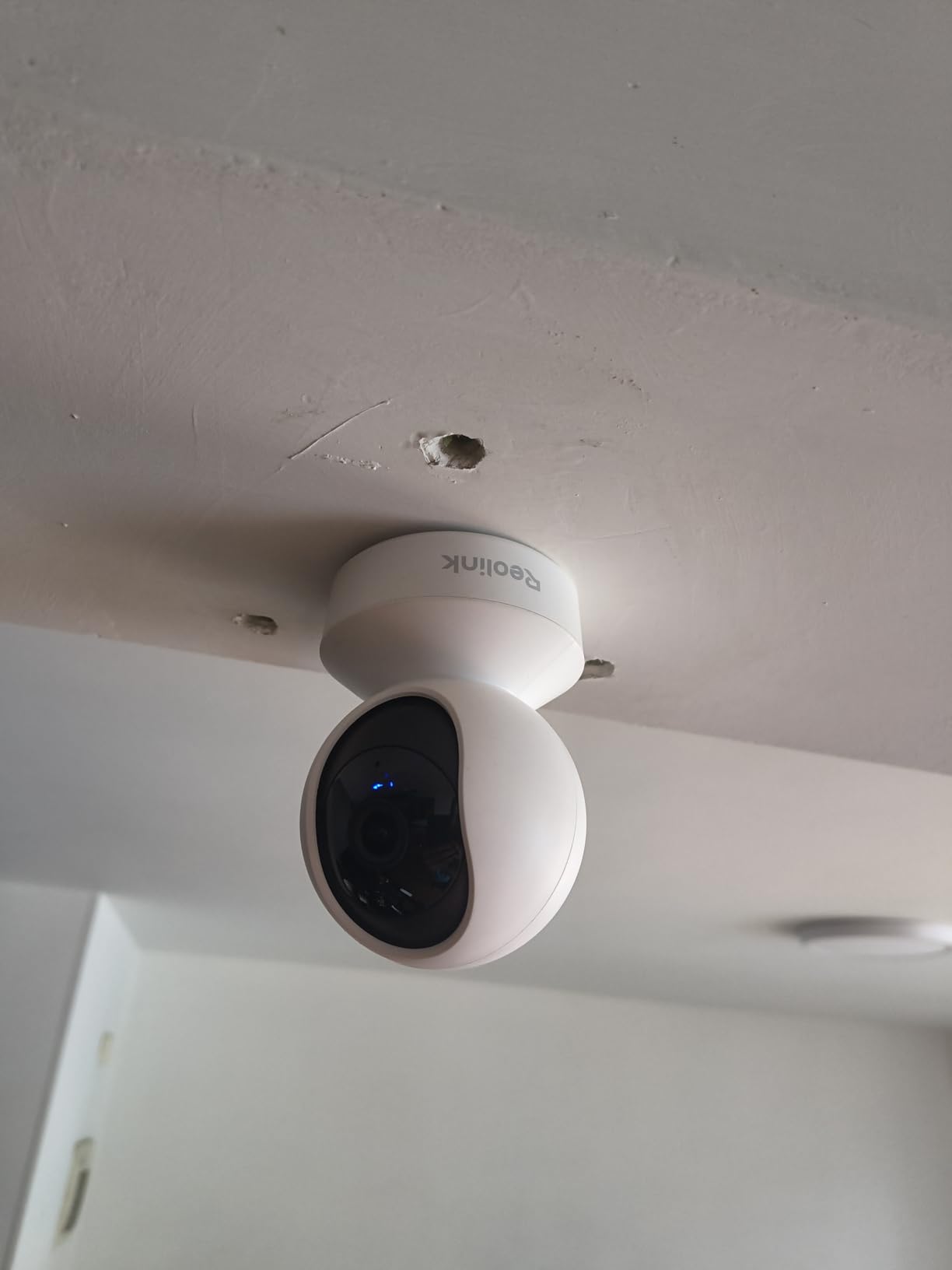 REOLINK 4MP 2K Indoor Camera E1, Plug-in Wireless WiFi 6 Security Camera, 360 Degree Pet Camera with Phone app, Baby Monitor with Person/Pet/Cry Detection, Night Vision, 2-Way Talk, Local Storage customer photo 2