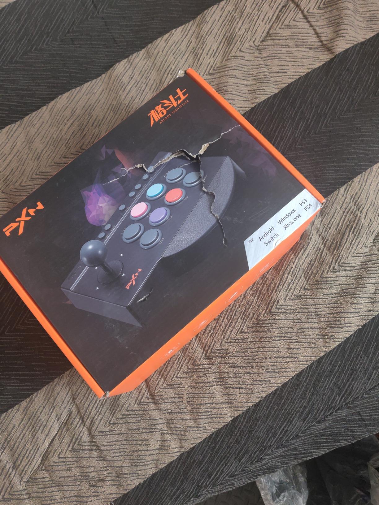 PXN 0082 Arcade Stick PC Street Fighter USB Arcade Stick, Compatible with Xbox One, Xbox Series, PS3, PS4, Switch, and Window PC customer photo 2