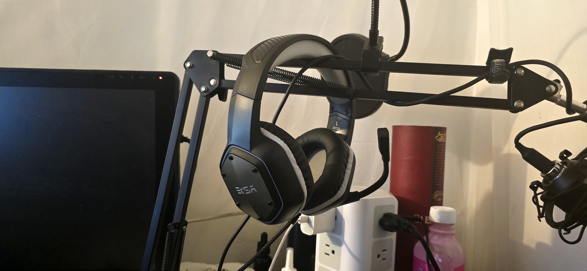 EKSA E1000 USB Gaming Headset for PC, Computer Headphones with Microphone/Mic Noise Cancelling, 7.1 Surround Sound, RGB Light - Wired Headphones for PS4, PS5 Console, Laptop, Call Center customer photo 1