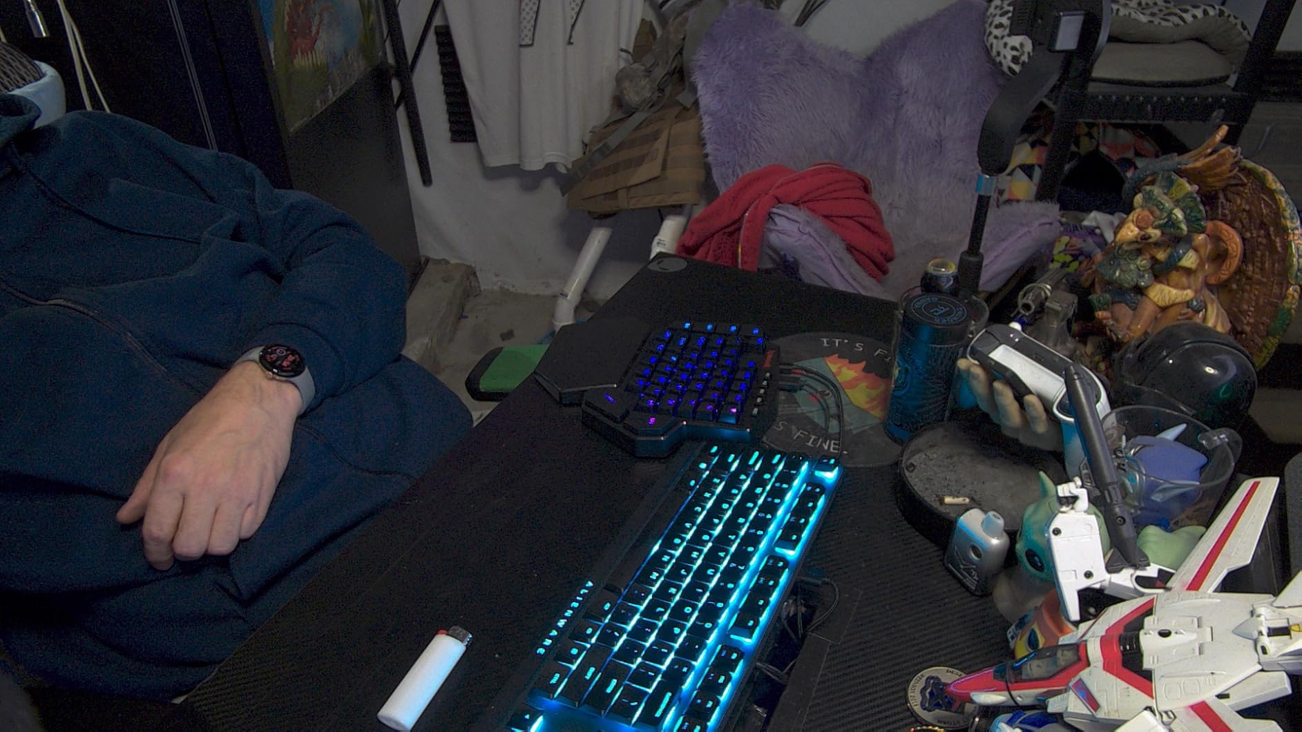 Redragon K585 DITI Wired One-Handed RGB Mechanical Gaming Keyboard, 42 Keys Type-C Professional Gaming Keypad w/Upgraded Hot-Swappable Socket, 7 Onboard Macro Keys & Detachable Wrist Rest customer photo 2