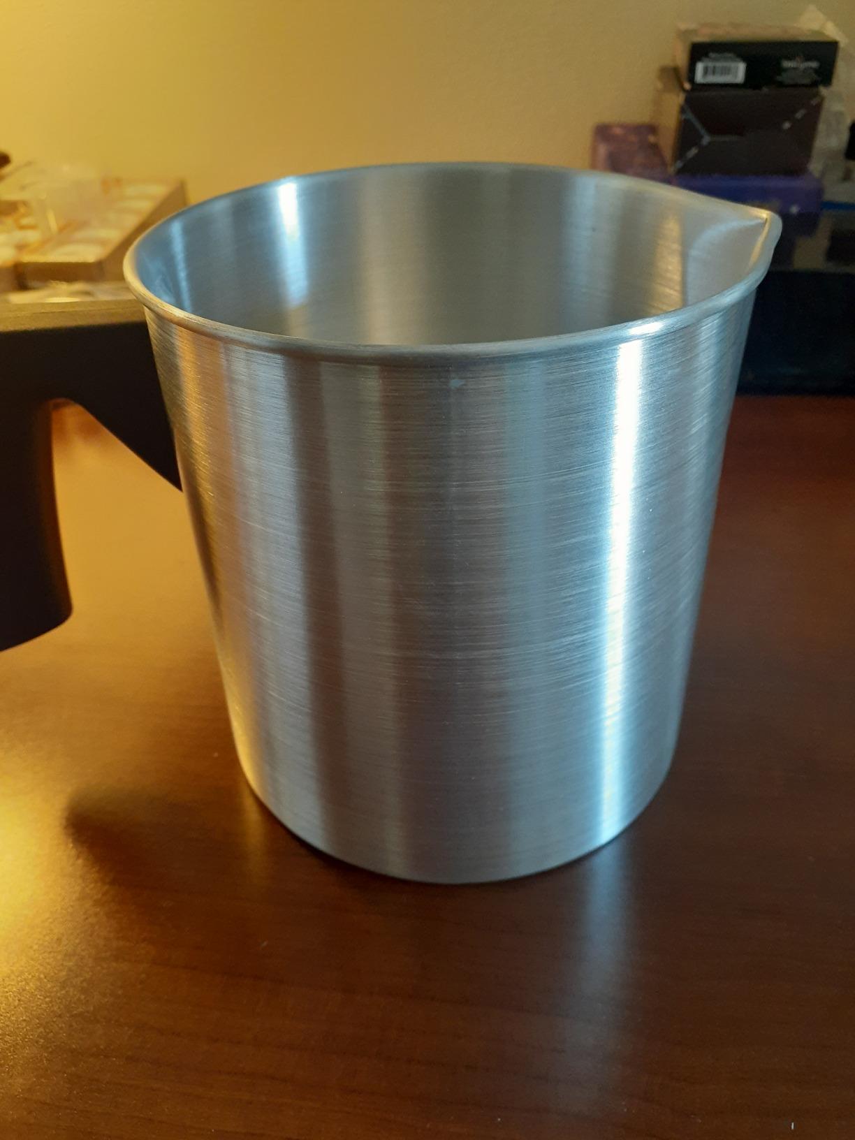 EricX Light Candle Making Pouring Pot,2 pounds,Double Boiler Wax Melting Pot,Dripless Pouring Spout & Heat-Resisting Handle Designed,Aluminum Construction Candle Making Pitcher customer photo 2