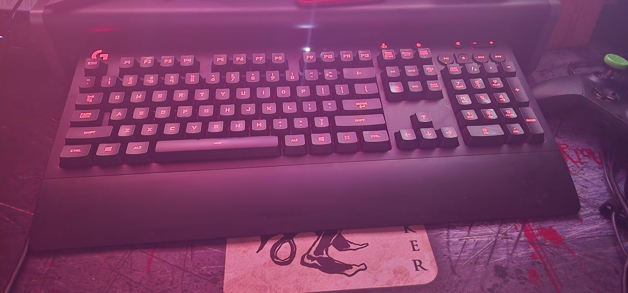 ESC Flip Keyboard Stand for Desk, Compact Tilting Riser with 3 Adjustable Angles for Ergonomic Typing, Compatible with Magic Keyboard & Flat-Back Models customer photo 2