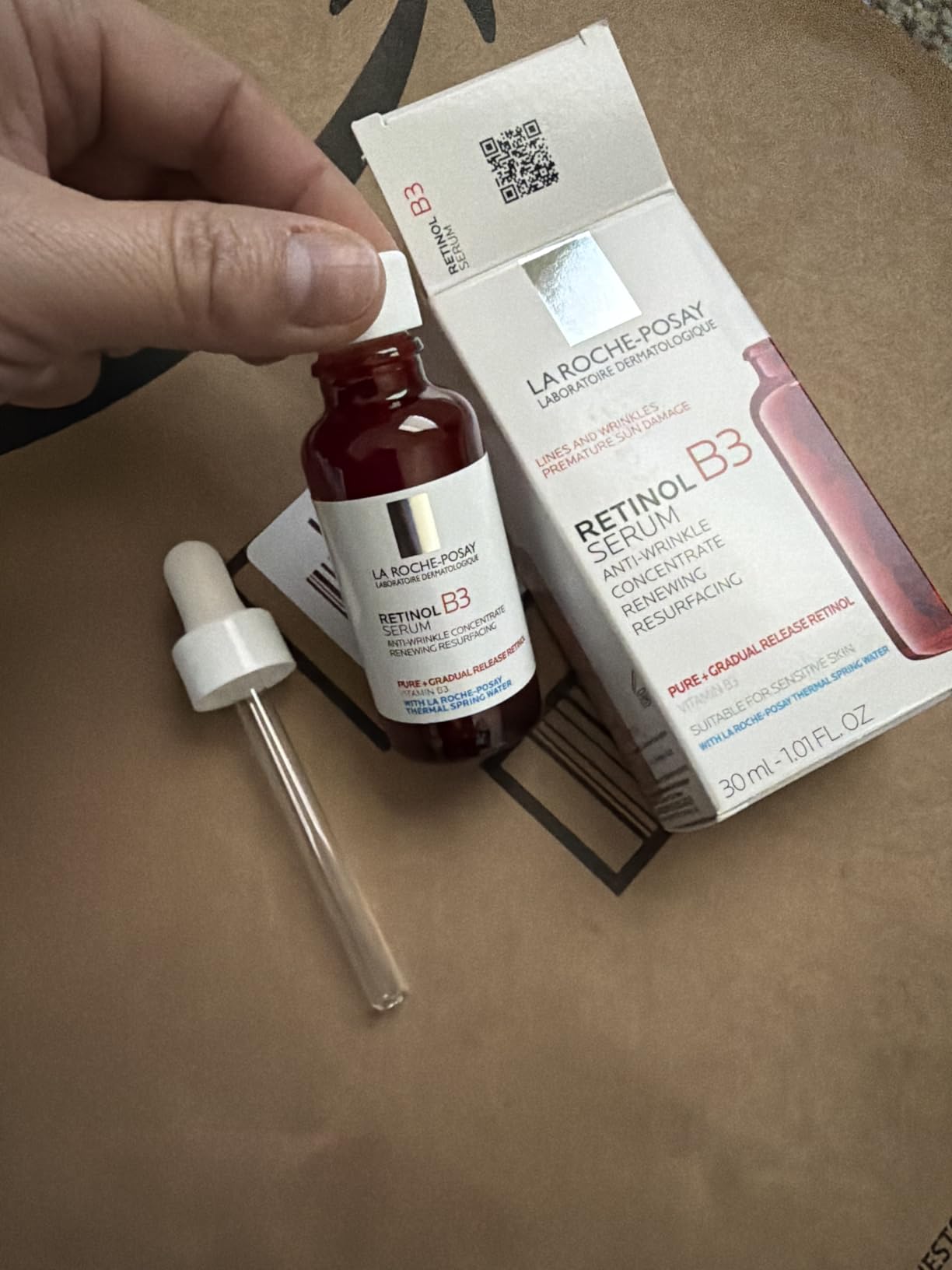 La Roche-Posay Pure Retinol Face Serum with Vitamin B3, Anti Aging Face Serum for Lines, Wrinkles & Premature Sun Damage to Resurface & Hydrate, Suitable for Sensitive Skin, 1.0 Fl. Oz customer photo 2