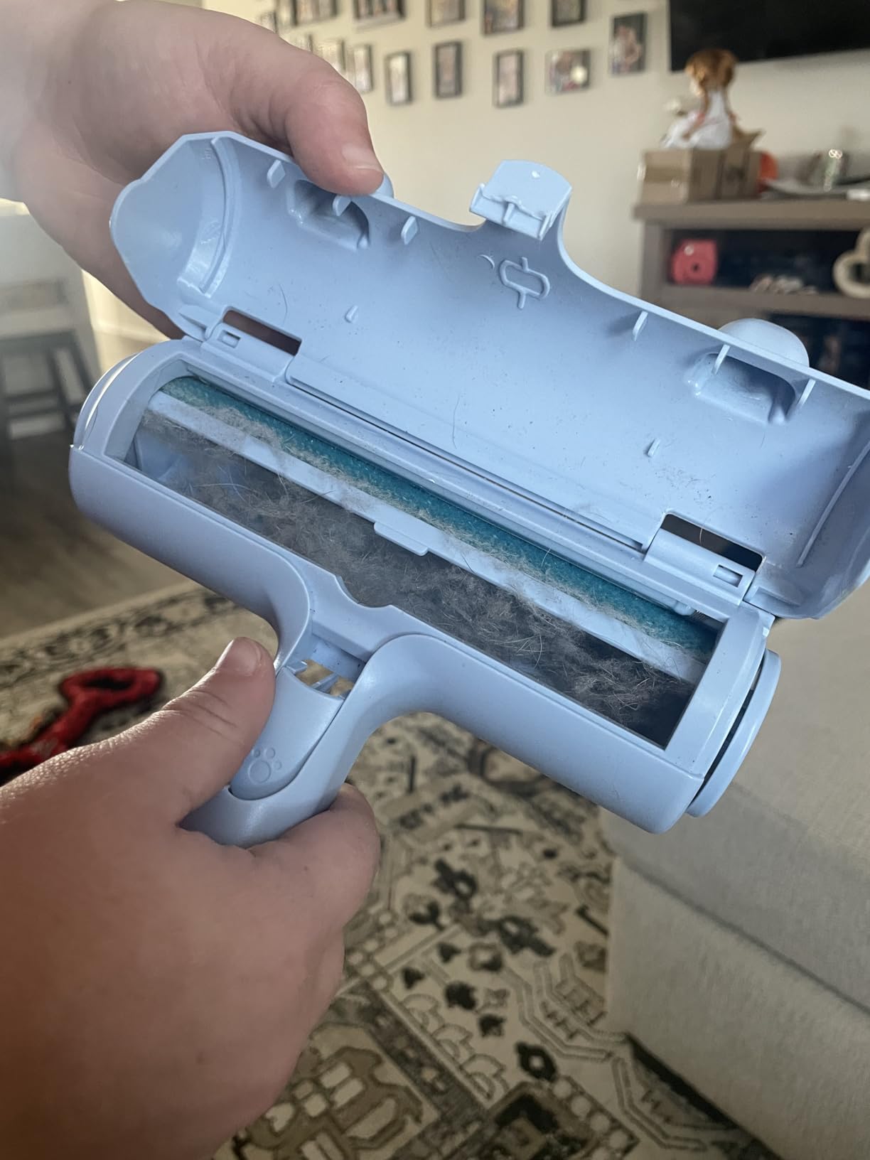 ACE2ACE Pet Hair Removal Tool, Reusable Lint Roller for Pet Hair, Self Clean Cat Hair Remover with Dust Bin, Dog Hair Remover for Couch, Furniture, Carpet, Sofa and Bedding customer photo 2