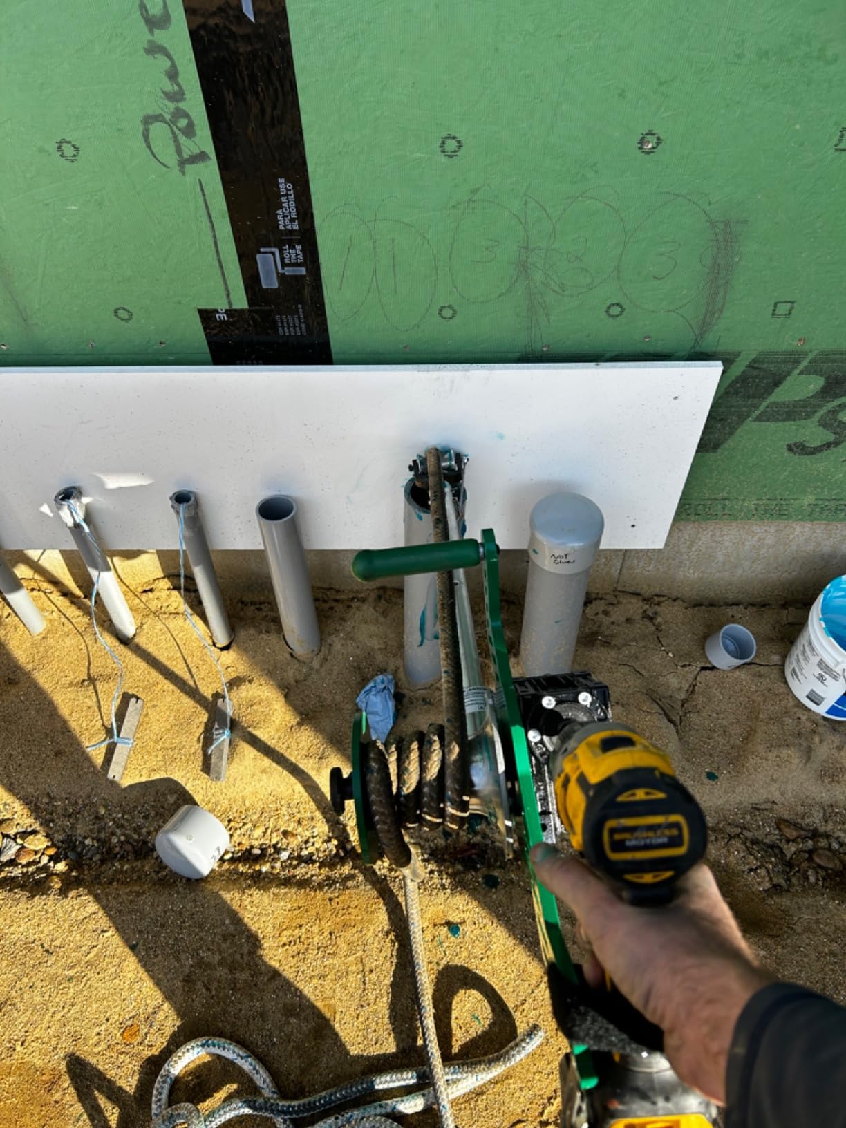 Greenlee G1 Versi-Tugger Handheld 1,000-lb. Electrical Cable Puller, 1/2