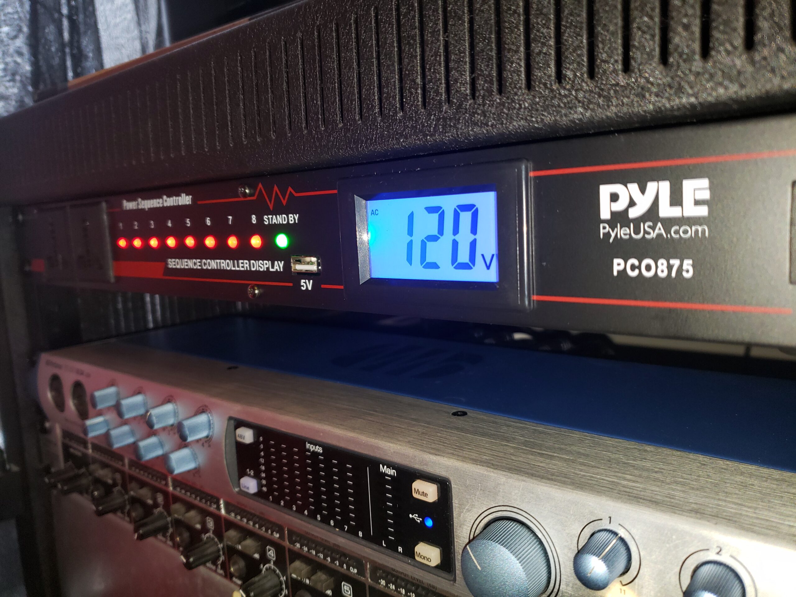 Pyle 10 Outlet Power Sequencer Conditioner - 13 Amp 2000W Rack Mount Pro Audio Digital Power Supply Controller Regulator w/Voltage Readout, Surge Protector, for Home Theater Stage/Studio Use - PCO875 customer photo 2