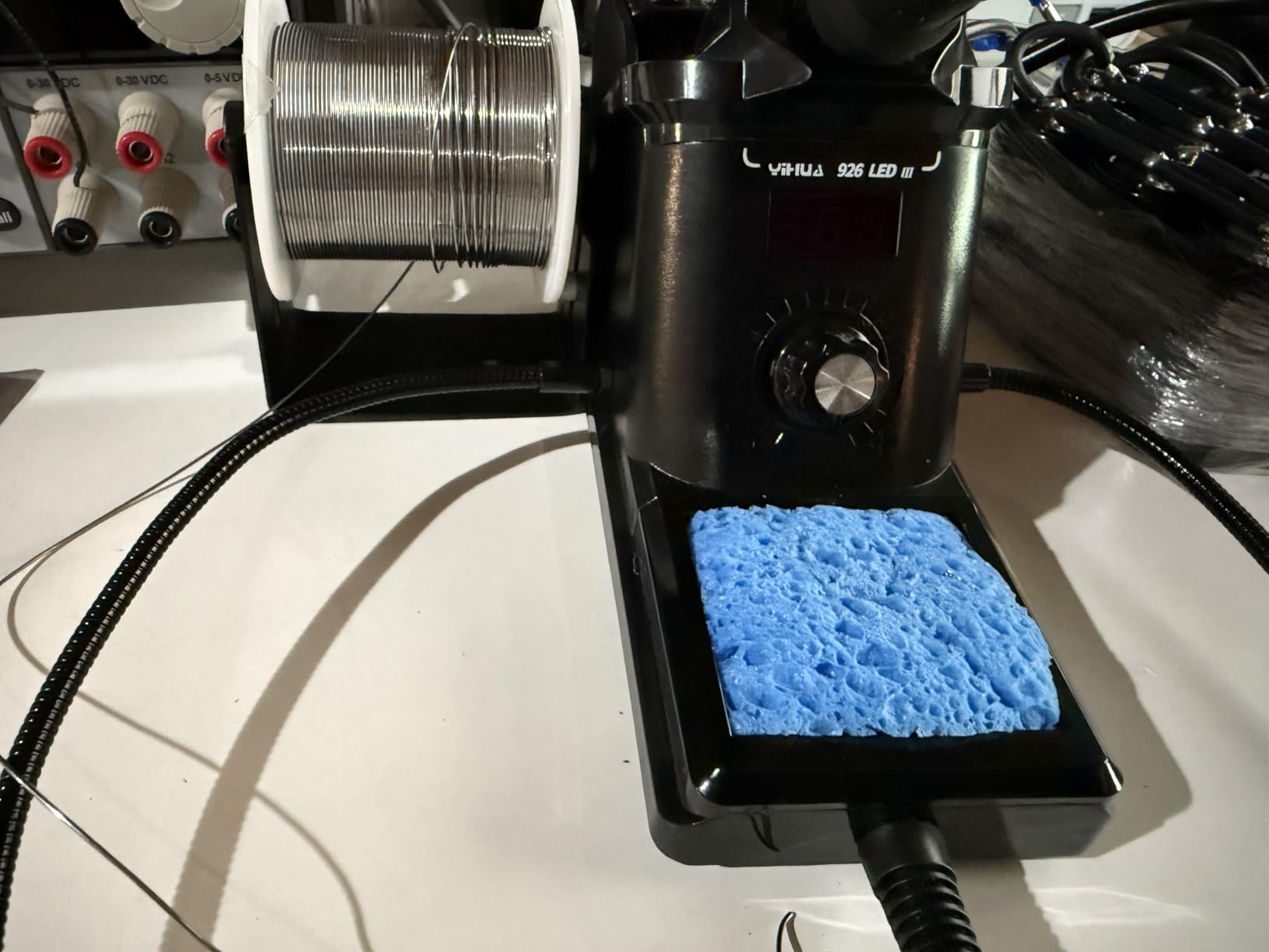 YIHUA 926 III 60W LED Display Soldering Iron Station Kit w 2 Helping Hands, 6 Extra Iron Tips, Roll of Lead-Free Solder, Solder Sucker, S/S Tweezers, °C/ºF Conversion, Auto Sleep & Calibration Support customer photo 2