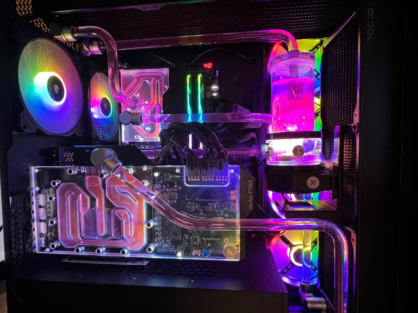 EKWB EK-Quantum Kinetic TBE 200 D5 PWM Pump-Reservoir Combo, D-RGB, Acetal customer photo 2