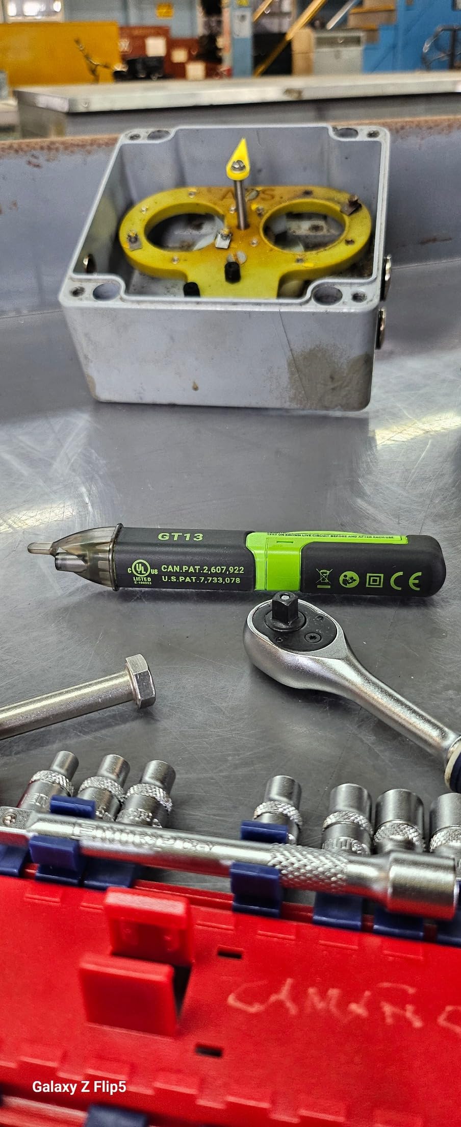 Greenlee GT13 Non-Contact Self-Test Voltage Detector, 50V - 1000V AC, Black customer photo 1