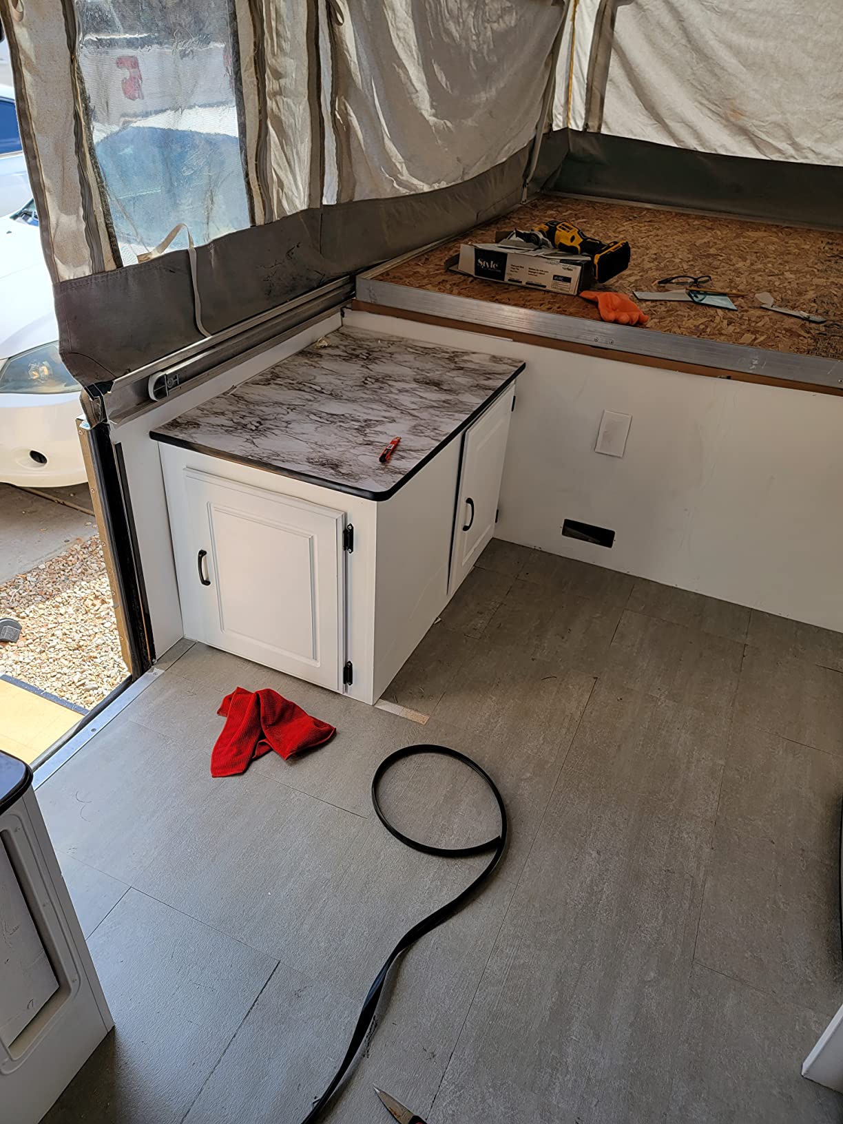 Muzata Black 3/4 Inch x 25 Ft Center Barb Tee Moulding Plastic T Molding for Tables Game and Arcade Machines Decorative Edging Shelf Guarding M023 customer photo 2