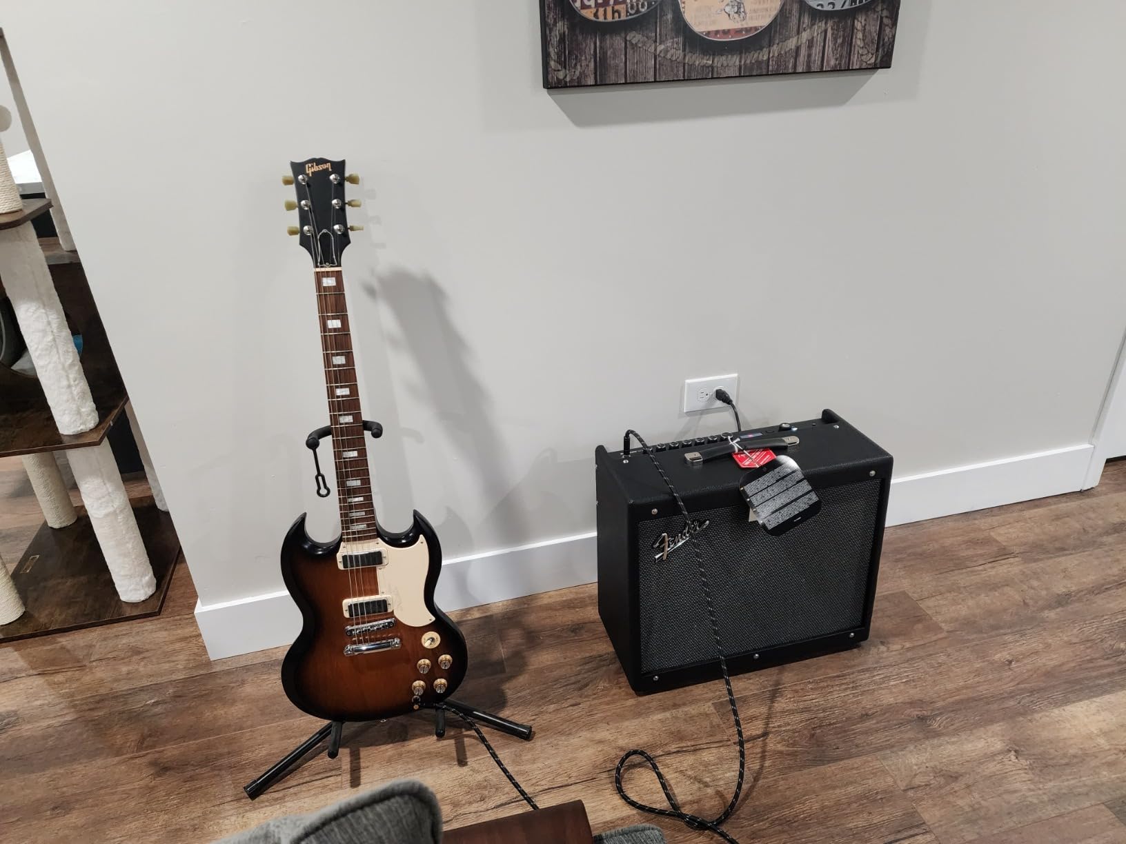 Fender Mustang GTX100 Guitar Amp and 7 Button Footswitch, 100 Watts, with 2-Year Warranty Integrated Looper, Bluetooth Audio Streaming for Play Along customer photo 2