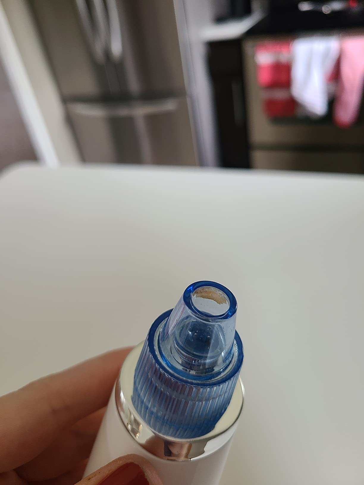 VOYOR Blackhead Remover Pore Vacuum - Black Head Remover for Face with LCD Screen, 5 Suction Levels and 6 Replaceable Heads, USB Rechargeable Face Vacuum Pore Cleaner for Women and Men (BR510) customer photo 2