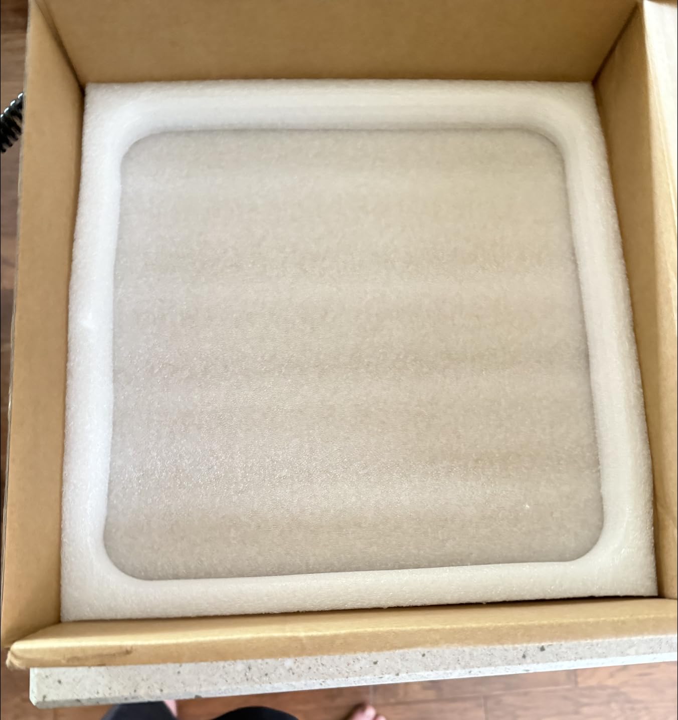 Amazon Basics Digital Shipping Postal Scale with Tare Function, Heavy Duty Weighing Platform, 660 lb Capacity, 1 Ounce Readability, Portable, Black customer photo 2