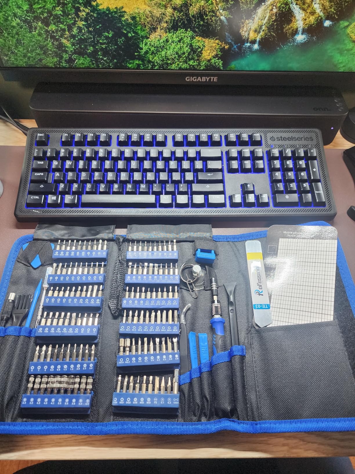 140 in 1 Precision Screwdriver Set, Professional Computer, Laptop Repair Tool Kit, Cell Phone Repair Tool Kit, Compatible for iPhone, Tablet, Macbook, PC, and Xbox Repair customer photo 1