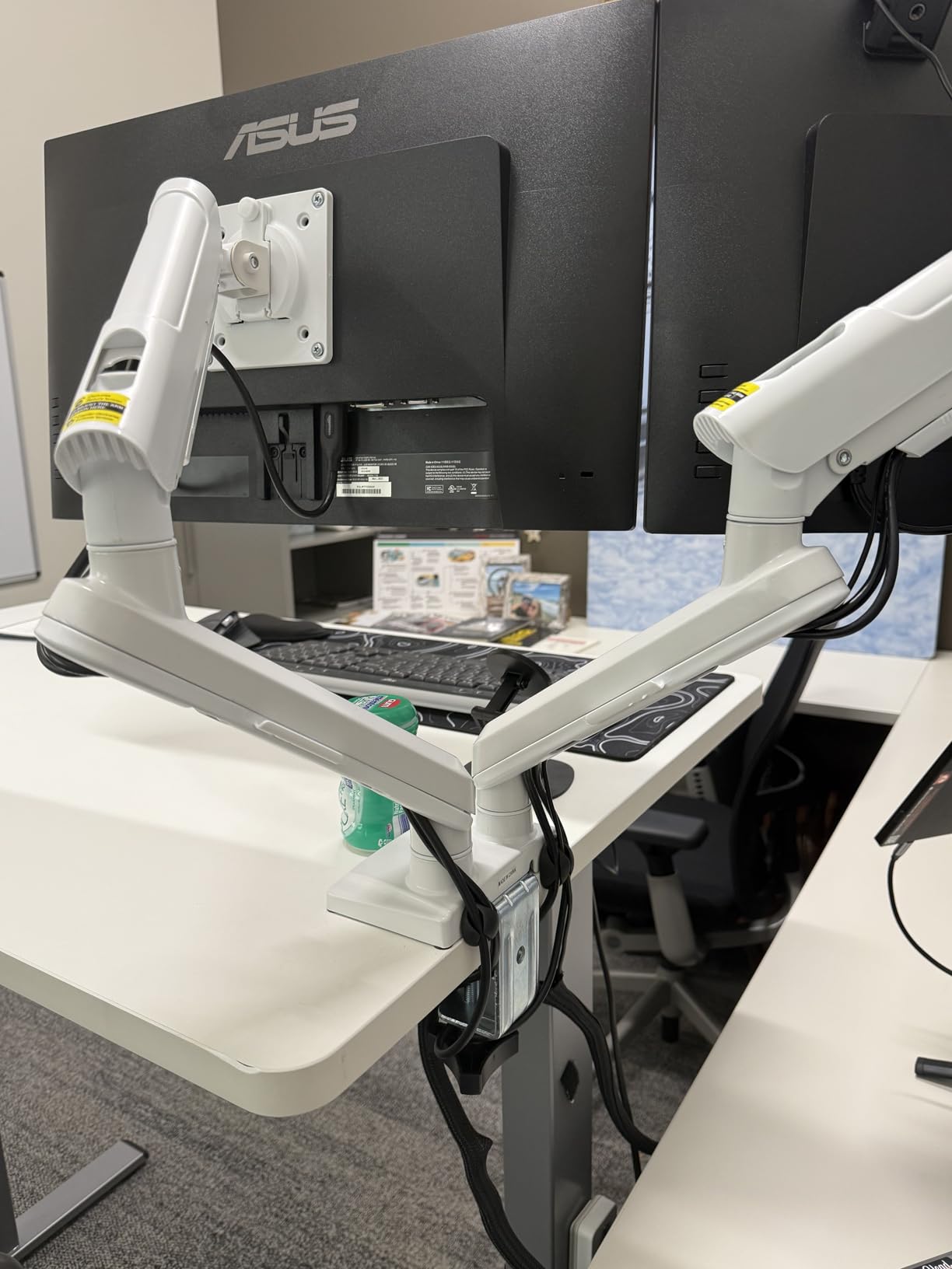 CrocSee 25ft - 1/2 inch Braided Cable Management Sleeve Cord Protector - Self-Wrapping Split Wire Loom for TV/Computer/Home Theater/Engine Bay - Black customer photo 2