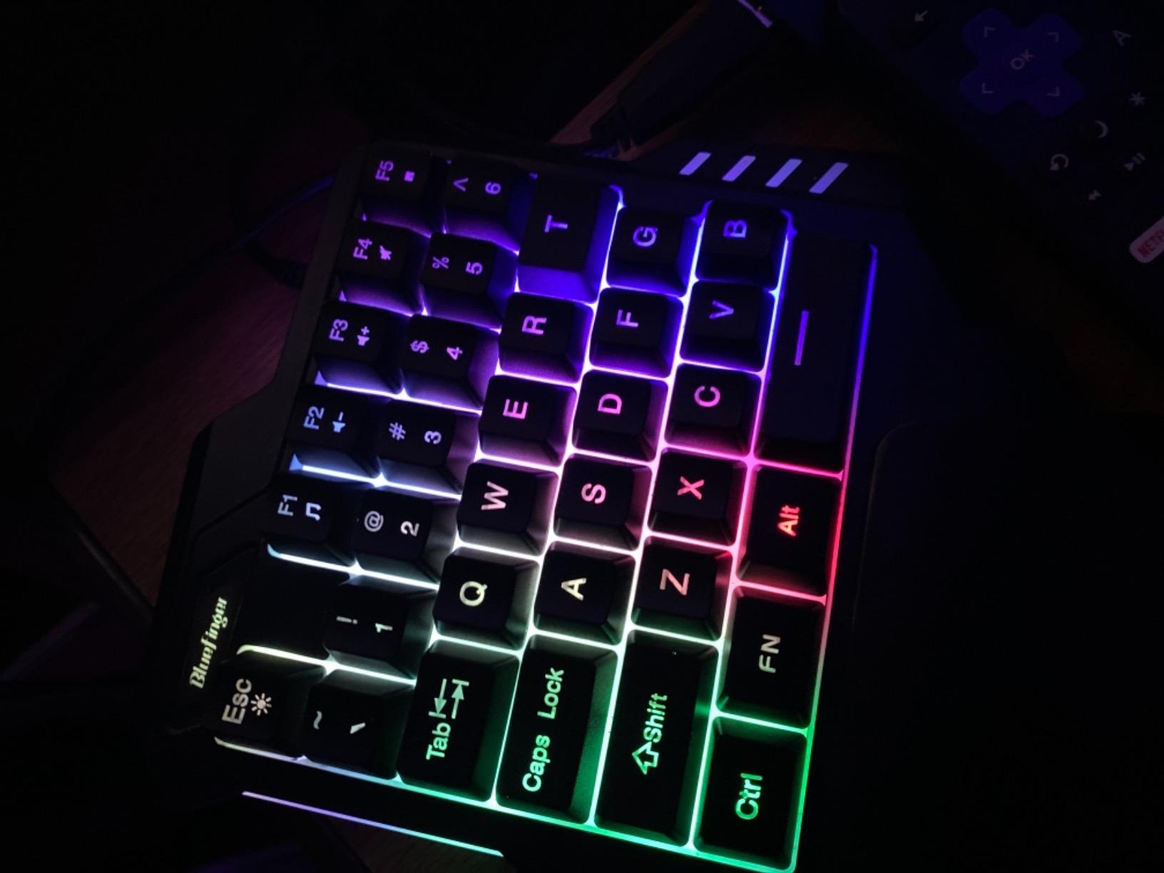 BlueFinger One Hand RGB Gaming Keyboard,USB Wired Rainbow Letters Glow Single Hand Keyboard with Wrist Rest Support Multimedia Keys, Backlit Ergonomic Mechanical Feeling Keyboard for Game customer photo 2