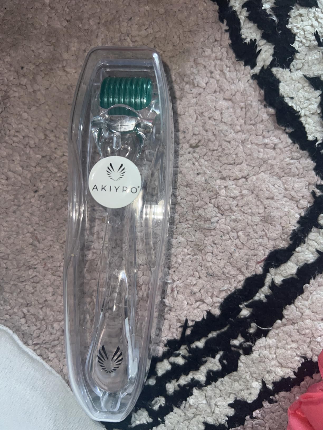 Derma Roller 0.30mm - Microneedle Roller with Storage Case - 192 Micro Needling Dermal Tool for Face, Beard, Scalp & Body customer photo 1