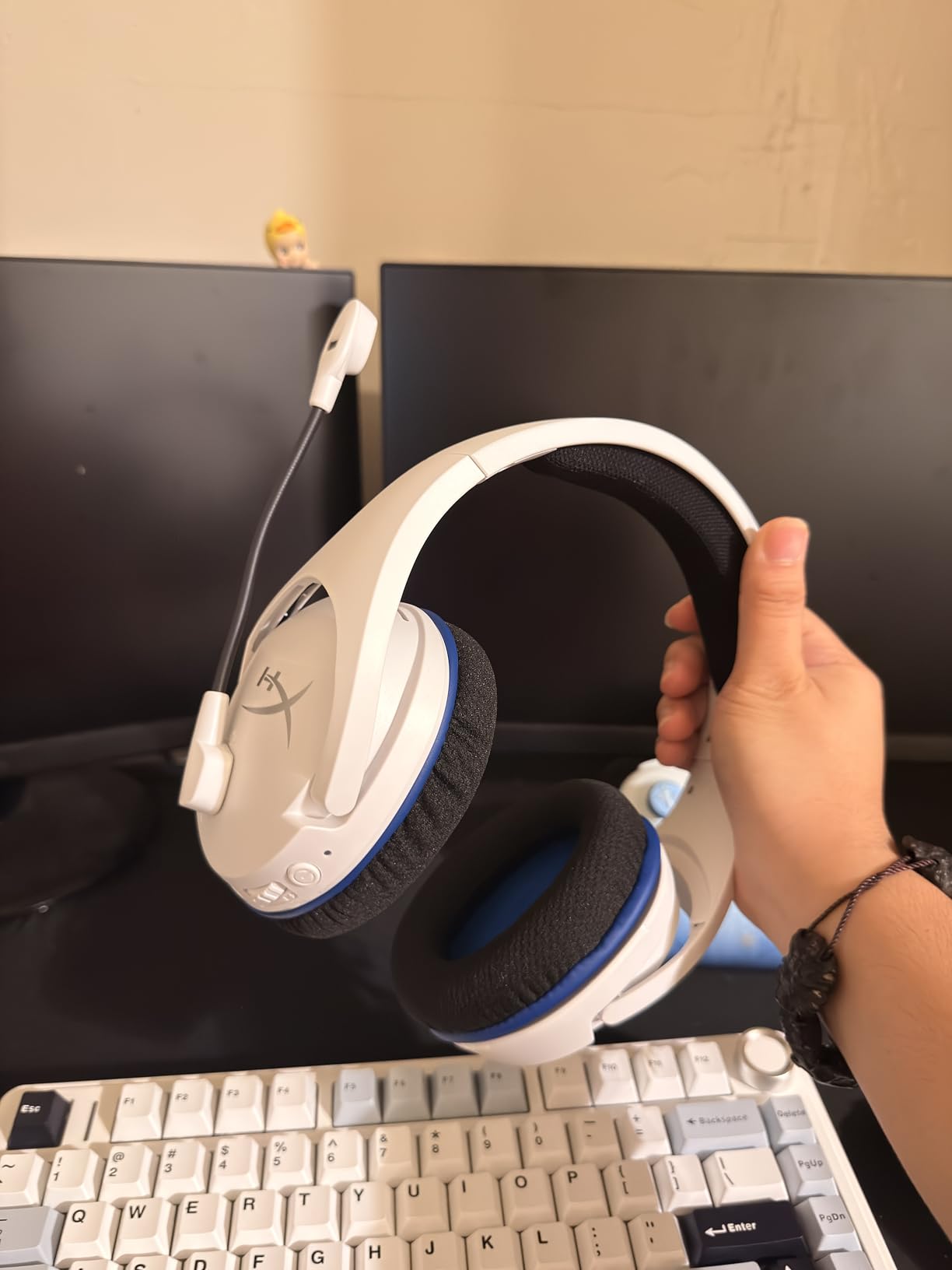 HyperX Cloud Stinger Core Wireless Gaming Headset - Lightweight, Durable Steel Sliders, Noise-Cancelling Microphone customer photo 2
