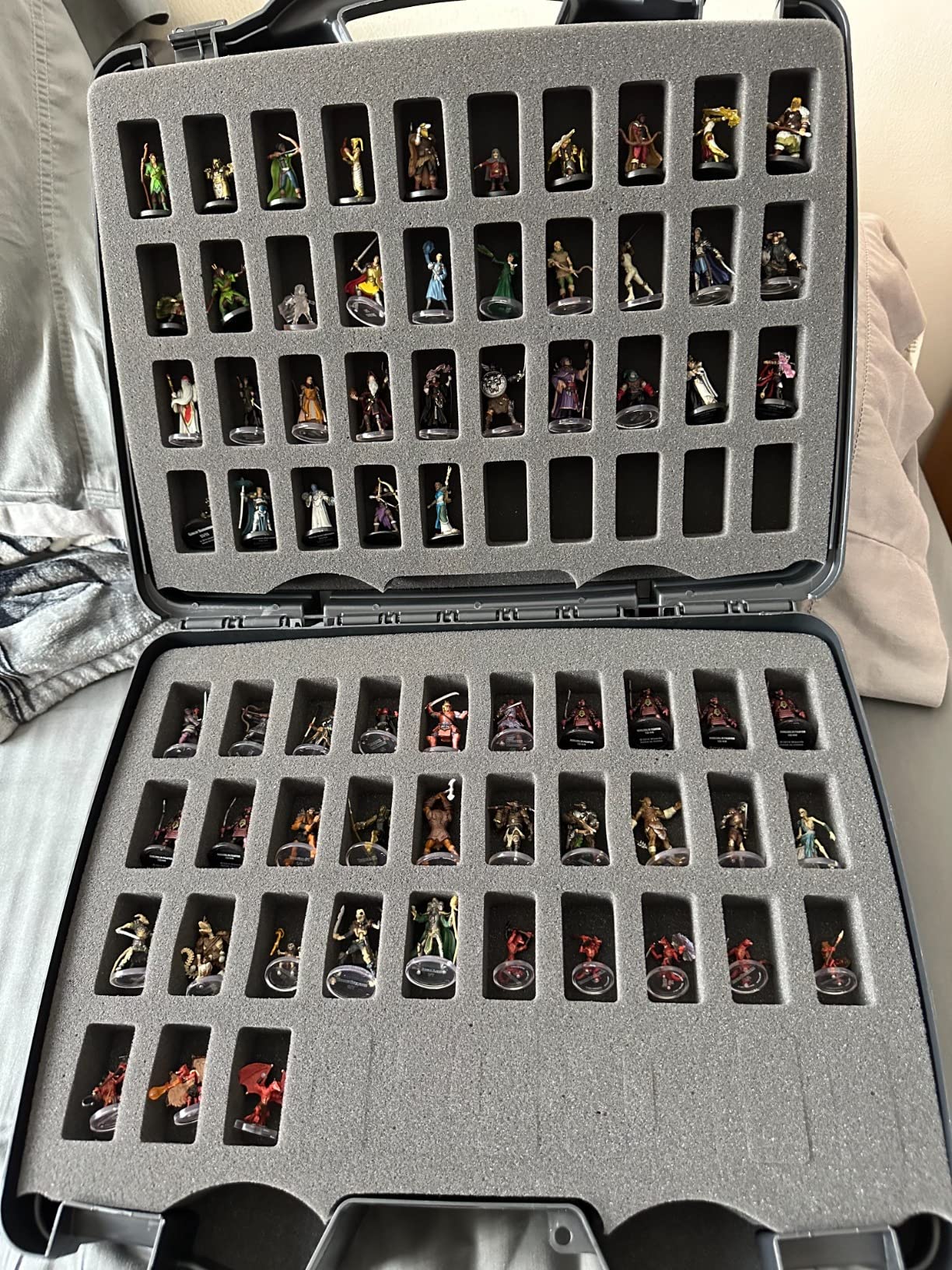 CASEMATIX Hard Shell Miniature Carrying Case - 80 Slot Figurine Miniature Storage Case with Customizable Foam Layer for Large Miniatures Compatible with Warhammer 40k, DnD & More! customer photo 2