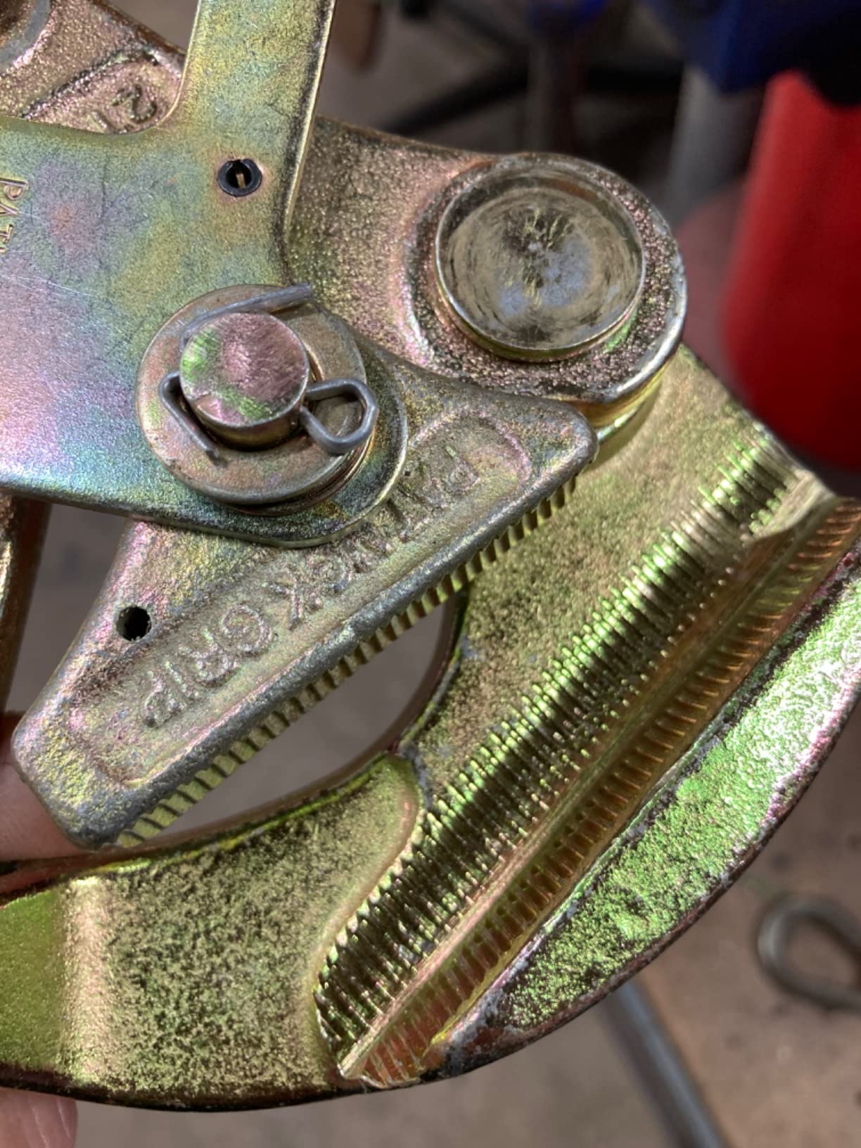 Cable Grip Wire Gripper Steel Cable Puller Tool for Wire Rope,Pulling 4408 Lbs(2 Ton) customer photo 1