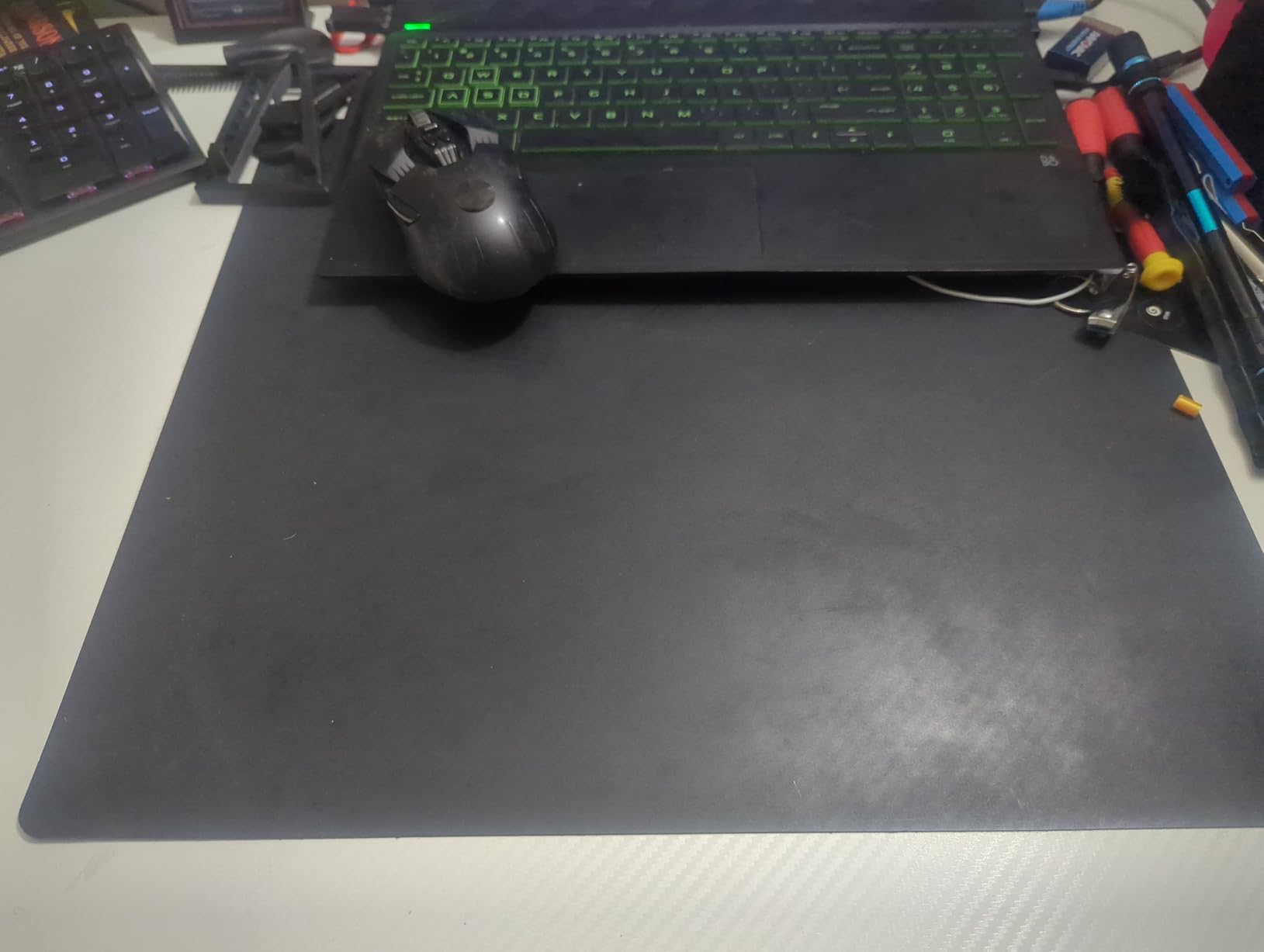 GLORIOUS Elements Air Mousepad - XL Hard and Ultra Thin Polycarbonate Flexible Surface Large Gaming Mouse Pad 15