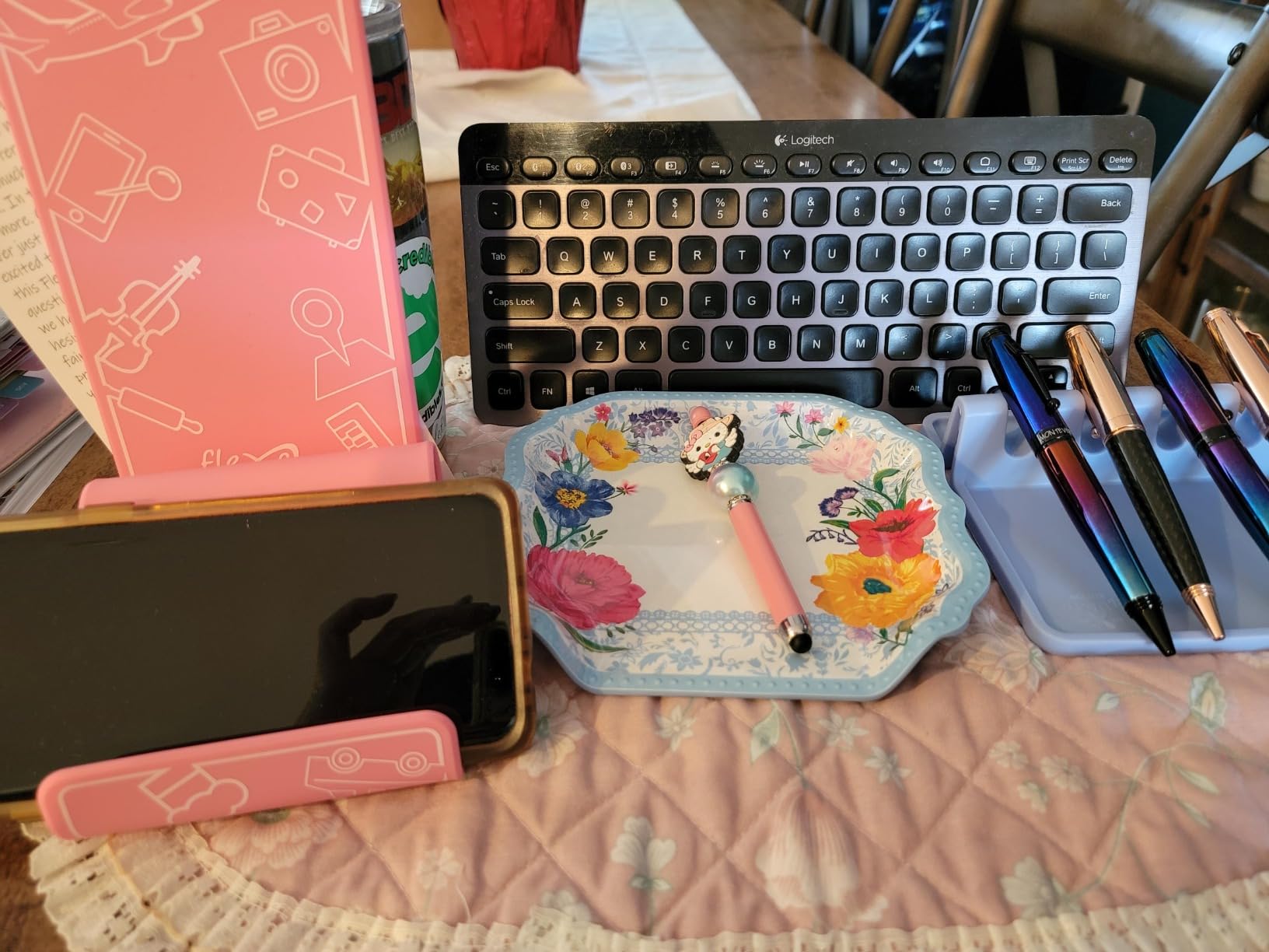 AirGLO Flex Flap - Adjustable, Portable Phone Stand for Travel, Home, Desk, Bed, Treadmill, iPad, Tablet customer photo 2