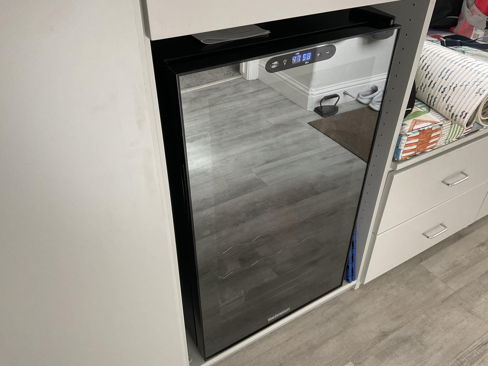 Wine Enthusiast 32-Bottle Dual Zone MAX Compressor Wine Cooler - Freestanding Mini Fridge with Digital Touchscreen, LED Display, Split Storage for Red & White Wines, Matte Black Refrigerator Home Bar customer photo 2