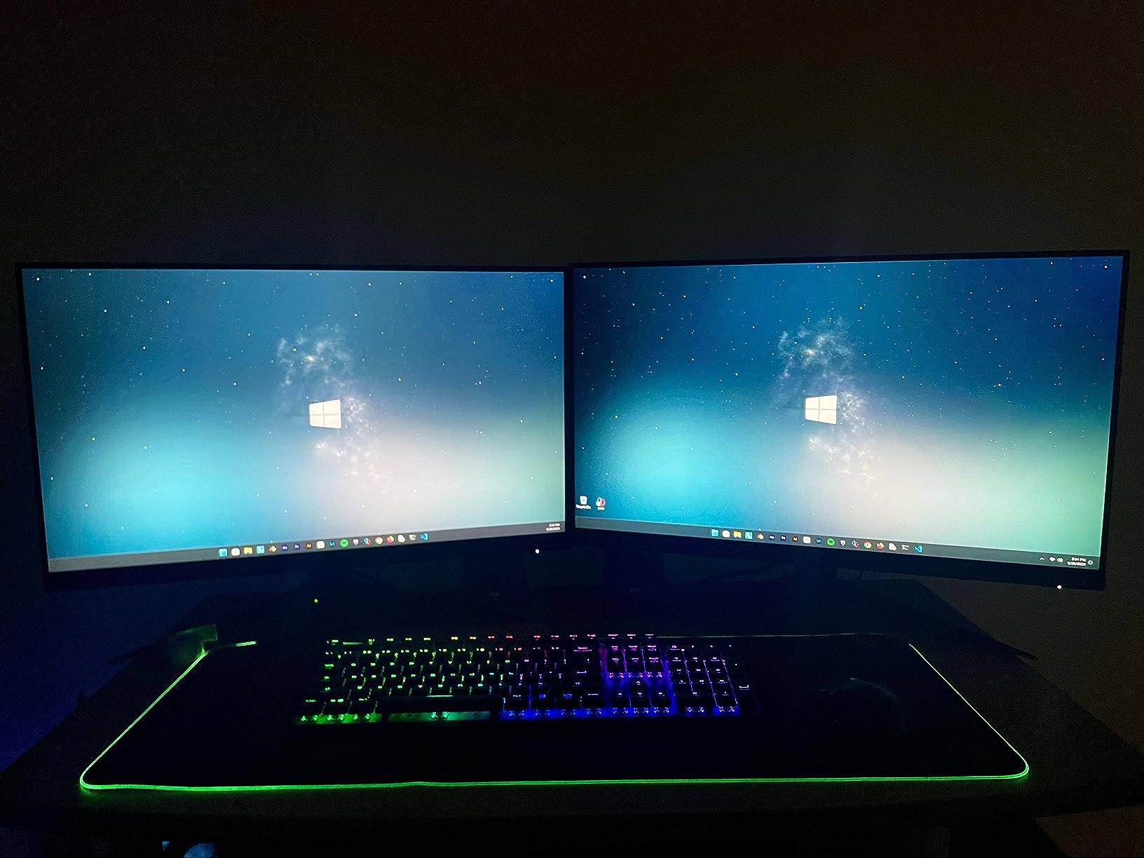 MSI Vigor GK50 Elite LL Mechanical Gaming Keyboard - Kailh Blue Switches (Clicky), Ergonomic Keycaps, Brushed Metal Finish, Anti-Slip Base, Per-Key RGB Mystic Light, USB 2.0 - Full-Sized customer photo 1