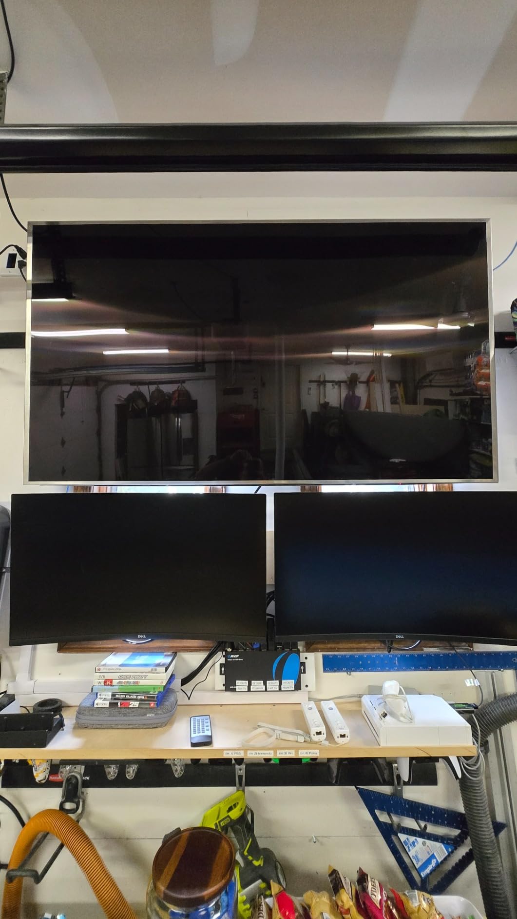 OREI 4x4 HDMI 4K Matrix Switch/Splitter, (4-Input, 4-Output) with Remote Control Supports UltraHD 4K@60Hz 4:4:4, HDR, YUV, HDMI 2.0, HDCP 2.2, 3D, 1080p, 18 GBPS - Downscaler (4K & 1080p Together) customer photo 2