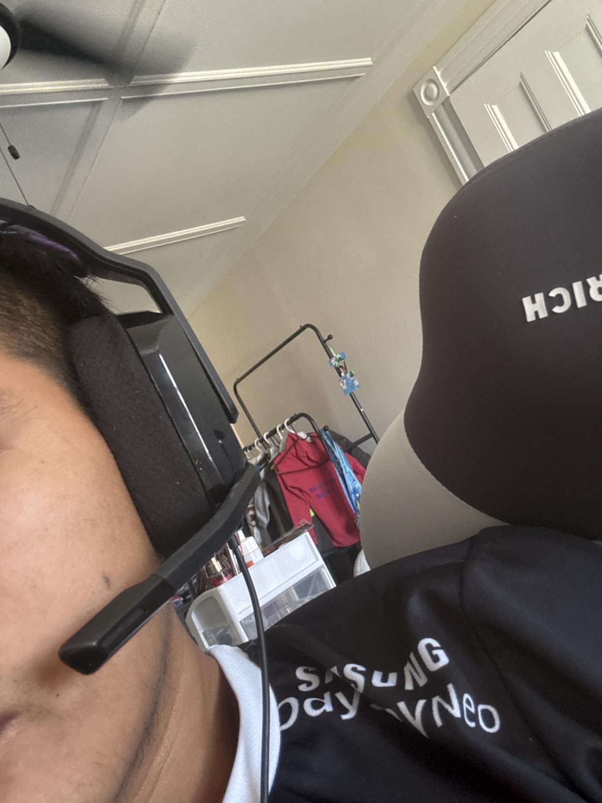 Logitech G335 Wired Gaming Headset - Lightweight, Flip to Mute Microphone, Memory Foam Earpads, 3.5mm Audio Jack customer photo 1