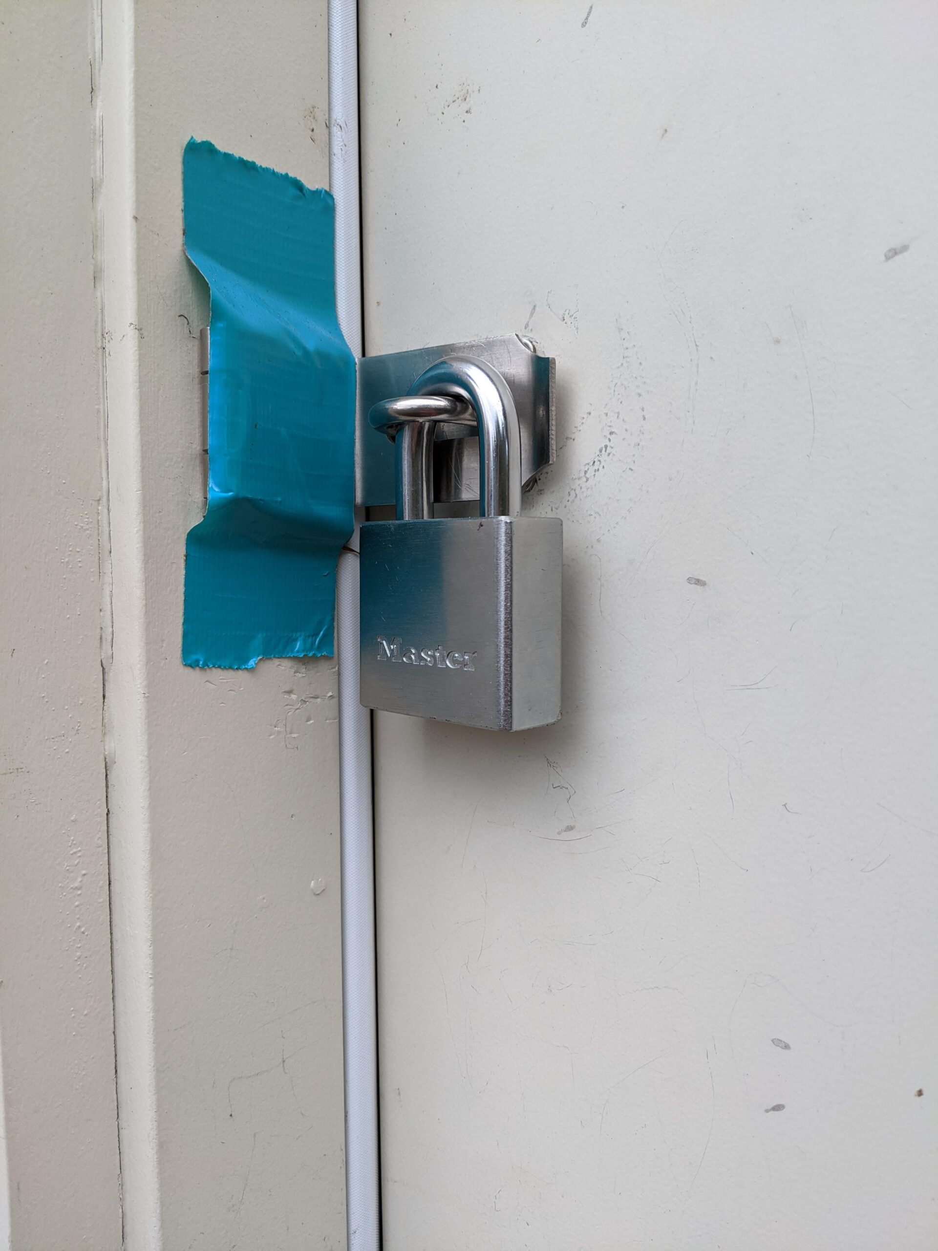 Alise Door Locks Hasp Latch,10 Inch SUS 304 Stainless Steel Safety Packlock Clasp Hasp Lock Latch,with Fixing Screw for External Doors Window Cabinet Pet Cage, Black, MS9B-10C customer photo 2