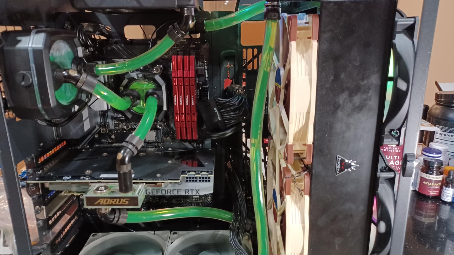 CORSAIR Hydro X Series, XL8, Performance Coolant, 1L, Clear customer photo 1