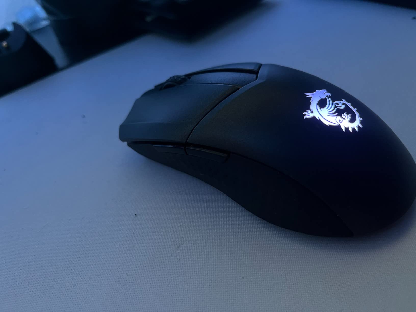 MSI Clutch GM20 Elite Gaming Mouse, 6400 DPI, 20M+ Clicks OMRON Switch, Optical Sensor, Adjustable Weights, Ergonomic Right Hand Design, RGB Mystic Light customer photo 2