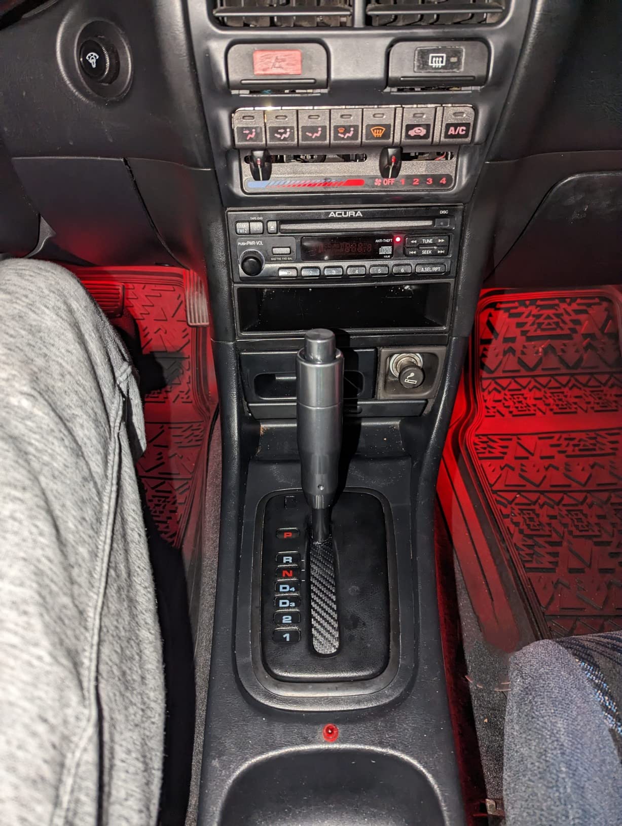 Wagner Spraytech 2417344 HT1000 Heat Gun Kit, 3 Nozzles Included, 2 Temp Settings 750°F & 1000°F, Great for Shrink Wrap, Soften Paint, Bend Plastic Pipes, Loosen Bolts and More customer photo 2