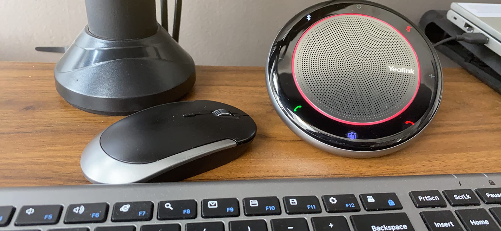 Yealink Bluetooth Speakerphone Conference Microphone Teams Certified CP700 USB Full Duplex Noise Reduction Algorithm Home Office 360° Voice Pickup (Package Without dongle) customer photo 1