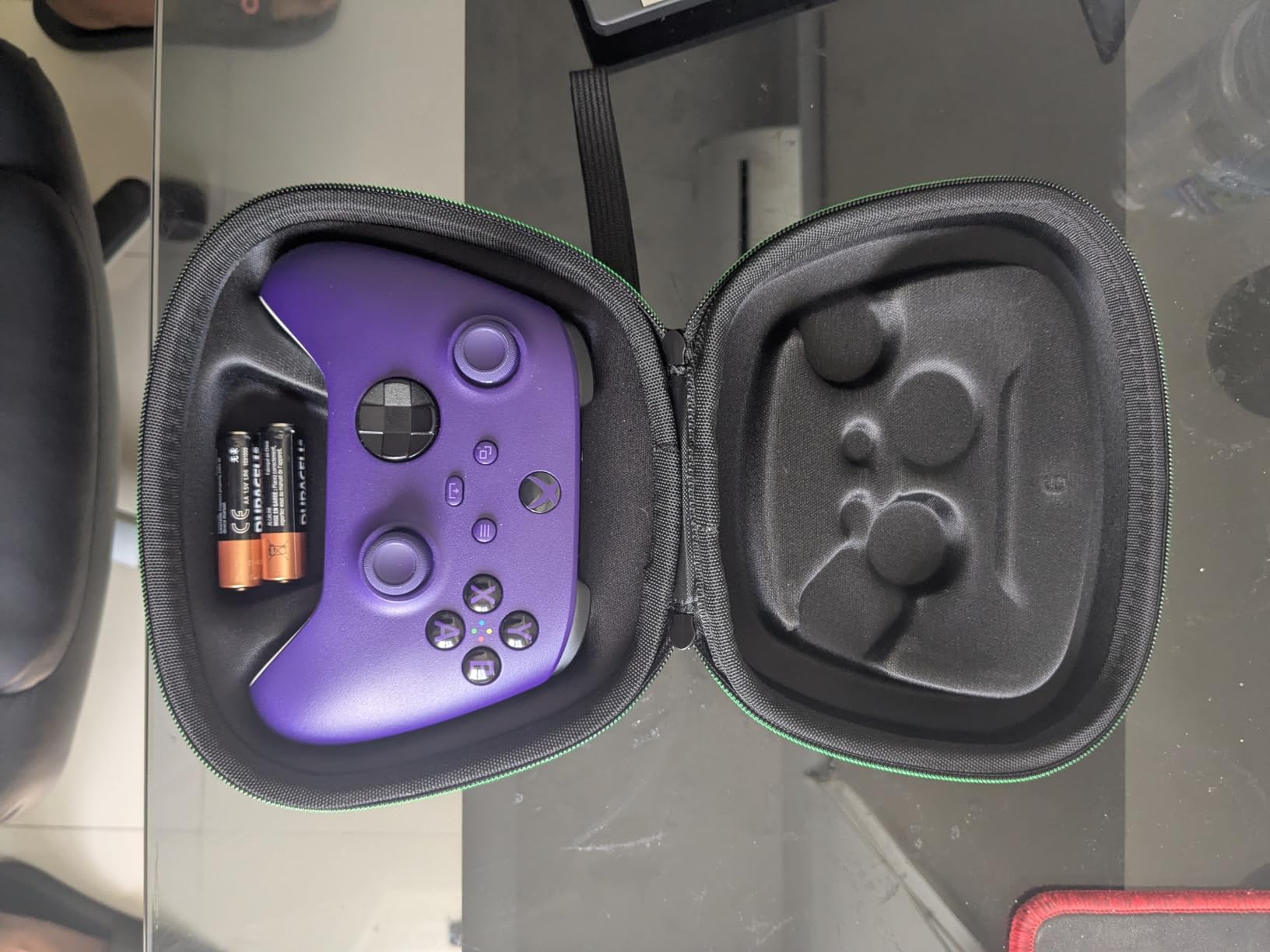 sisma Carry Case Compatible with Xbox Series X/S & Core Wireless Controller Hard Shell Home Safekeeping Travel Protective Cover Storage Case Carrying Bag Black customer photo 1