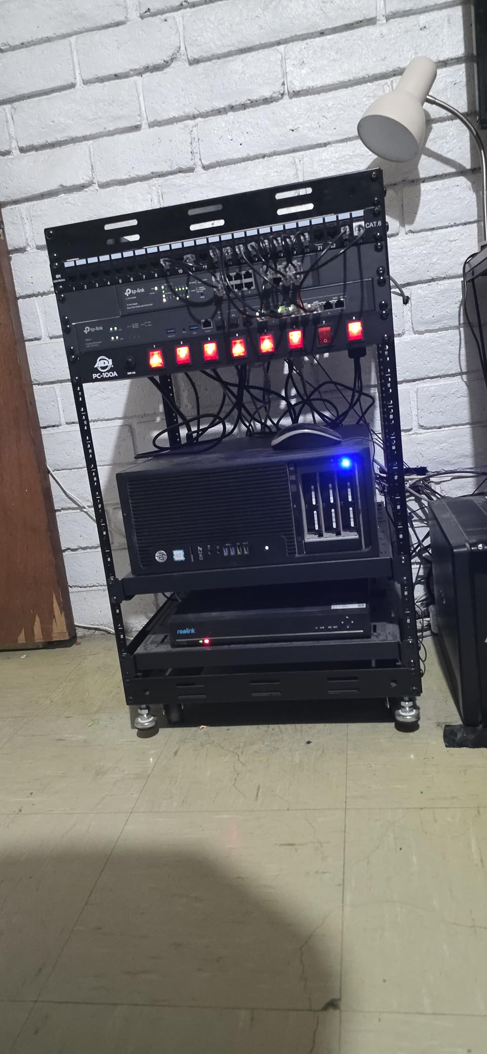 TP-Link ER7206 Multi-WAN Professional Wired Gigabit VPN Router Increased Network Capacity SPI Firewall Omada SDN Integrated Load Balance Lightning Protection customer photo 2