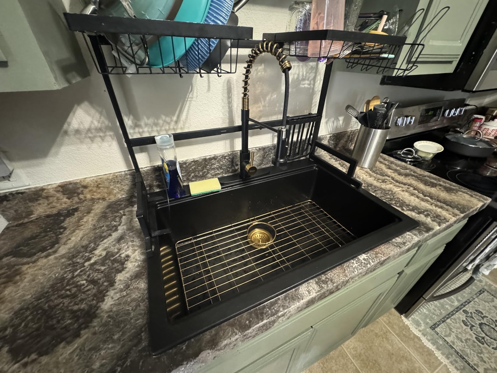 GIMILI Matte Black Touchless Kitchen Faucet Motion Sensor Activated Smart Hands Free Kitchen Faucets with Pull Down Sprayer Single Handle Spring Kitchen Sink Faucet customer photo 1