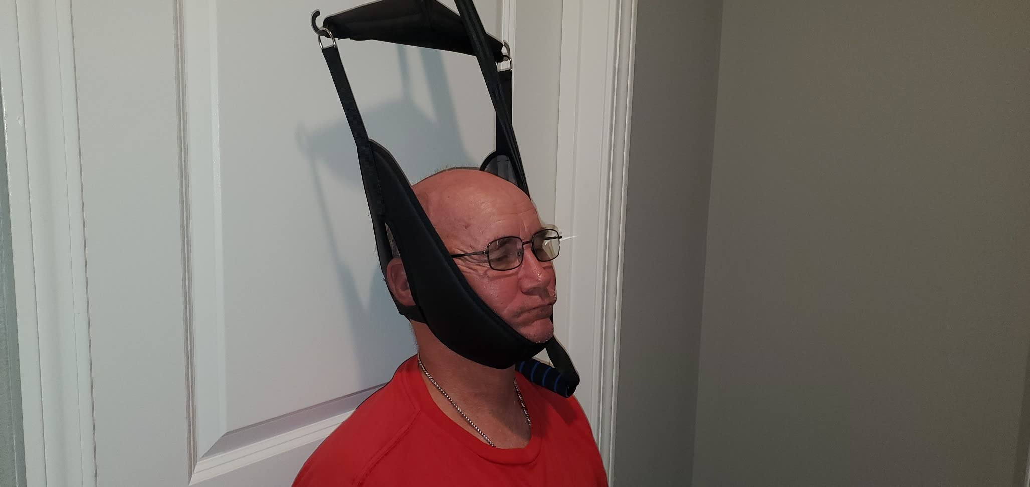 Cervical Neck Traction Device Over Door for Home Use, Portable Neck Stretcher Hammock for Neck Pain Relief, Physical Therapy AIDS for Neck Decompressor. customer photo 1