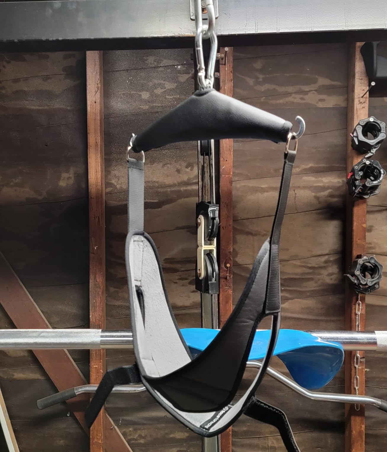 Cervical Neck Traction Device Over Door for Home Use, Portable Neck Stretcher Hammock for Neck Pain Relief, Physical Therapy AIDS for Neck Decompressor. customer photo 2