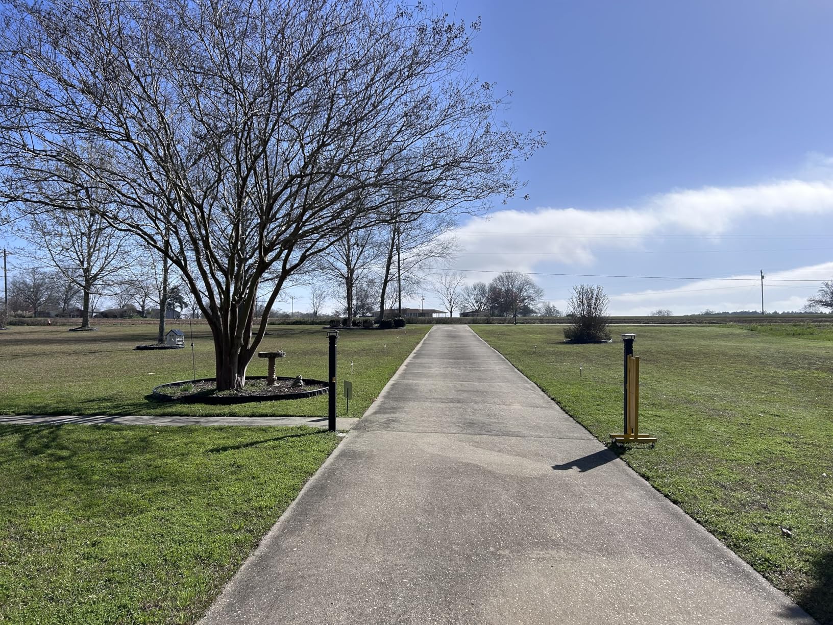 Trafford Industrial Expandable Metal Barricade, 16 Feet, Yellow and Black, Mobile Safety Barrier Gate, Retractable Traffic Fence customer photo 1