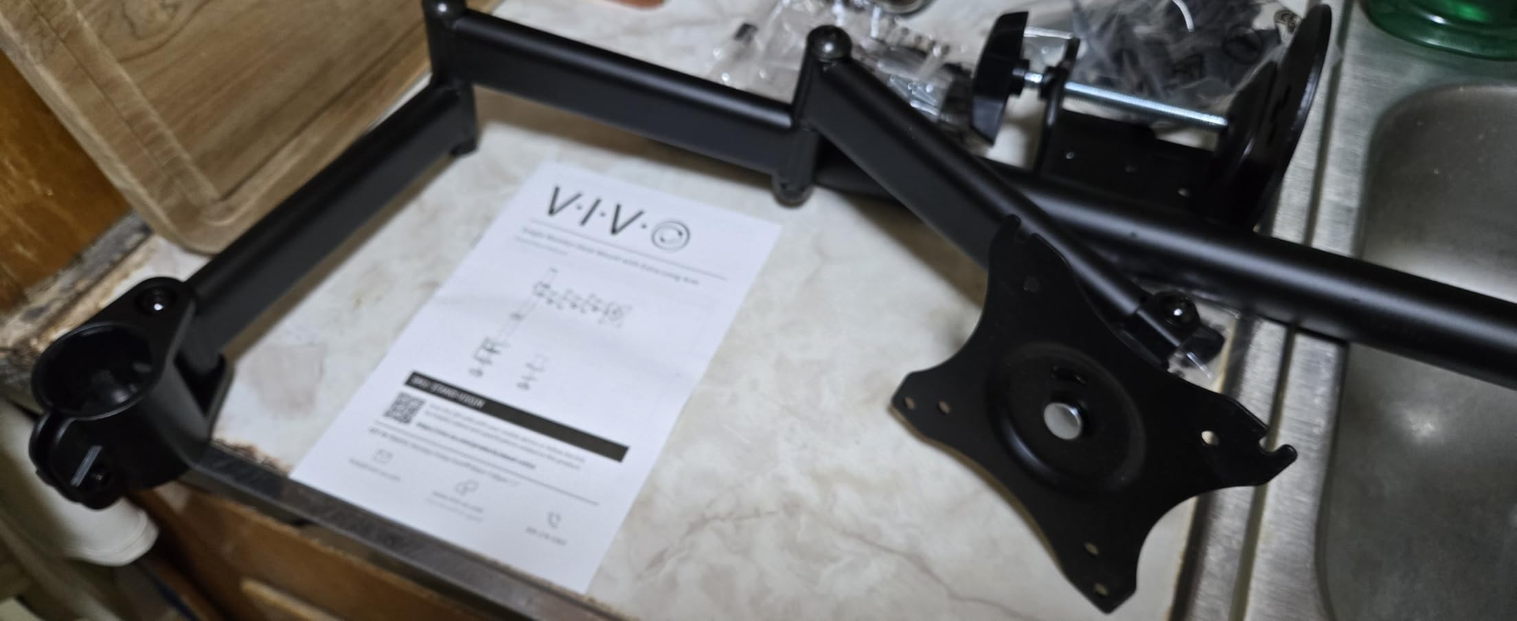 VIVO Single 13 to 32 inch Computer Monitor Desk Mount, Extra Long Adjustable Arm, VESA Stand for 1 Screen, Max VESA 100x100, Black, STAND-V101N customer photo 1