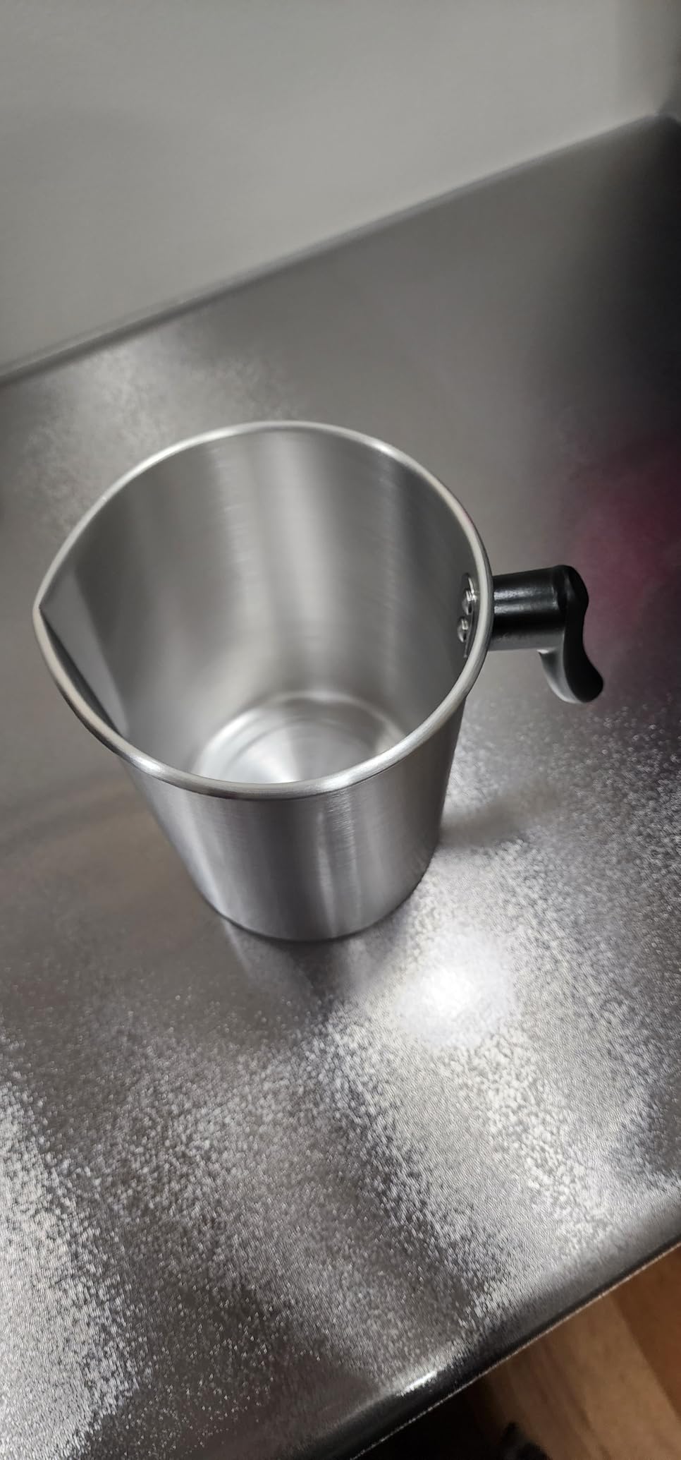 AGLARY Candle Making Pouring Pot, Double Boiler Aluminum Candle Wax Melting Pitcher,Holds for 4 Pounds Wax,with Heat-Resistant Handle and Dripless Pouring Spout,Wax melt containers,3L customer photo 1