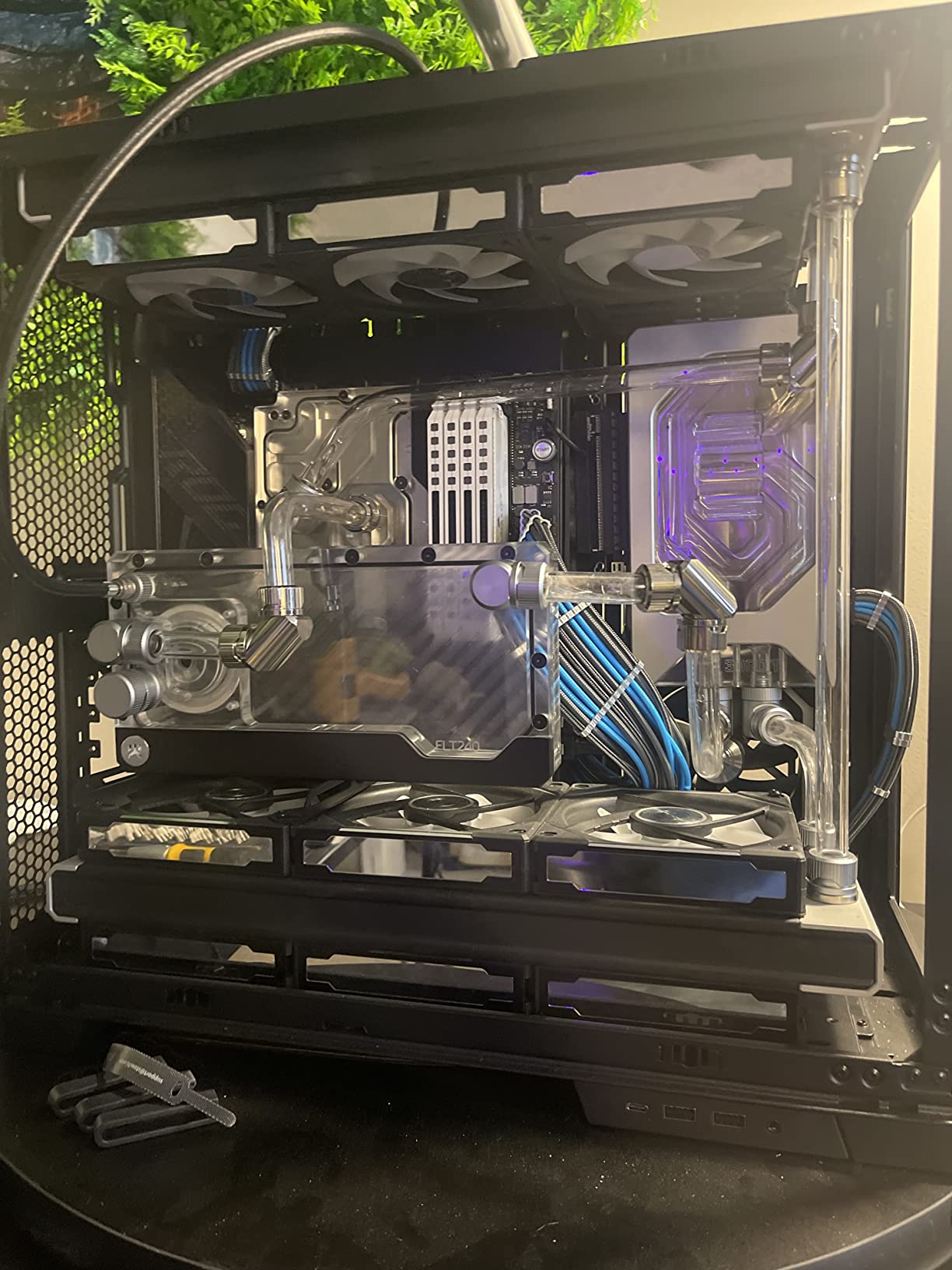 EKWB EK-Quantum Torque Drain Valve, Satin Titanium customer photo 2