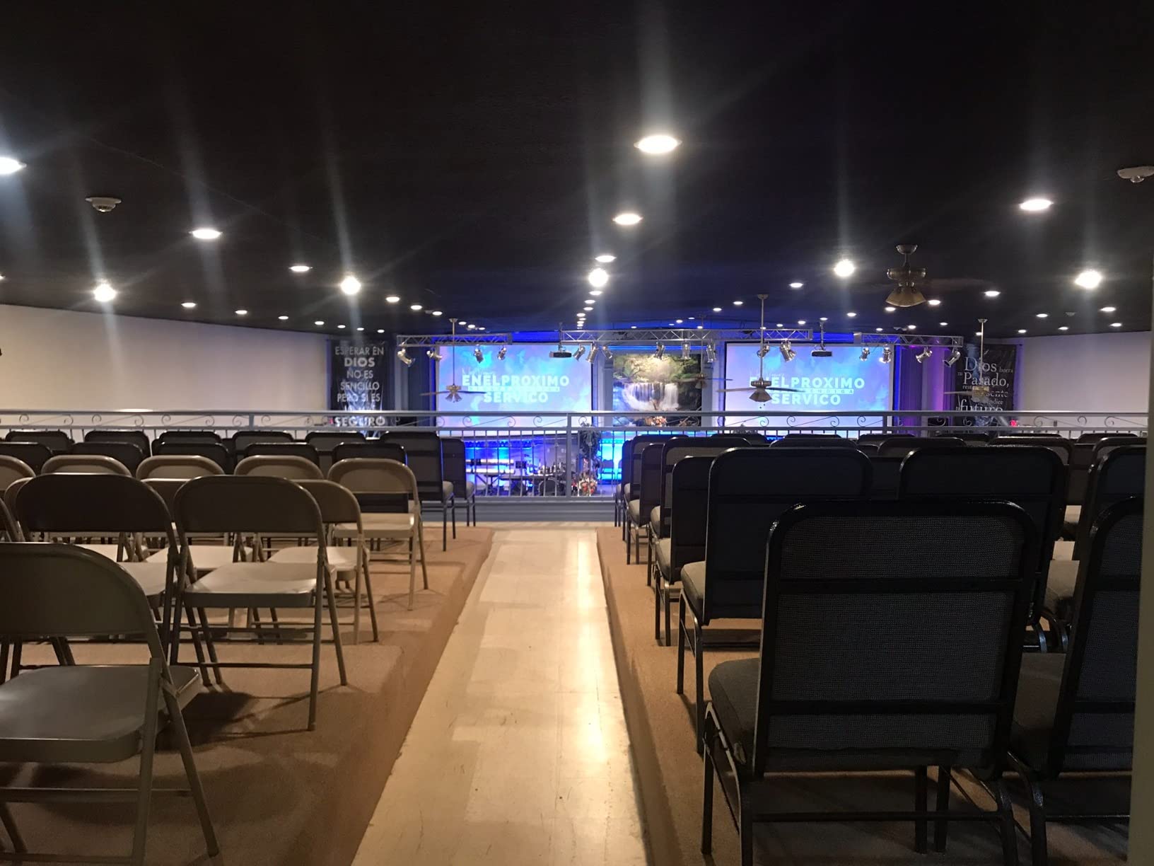 OREI 4K 4x4 HDMI Extender Matrix - UltraHD 4K @ 60Hz 4:4:4 Over Single CAT5e/6/7 Cable with HDR Switcher & IR Control, RS-232 - Up to 230 Ft - 1080P Downscale - 4 x Loop Out - 4 Receivers Included customer photo 2