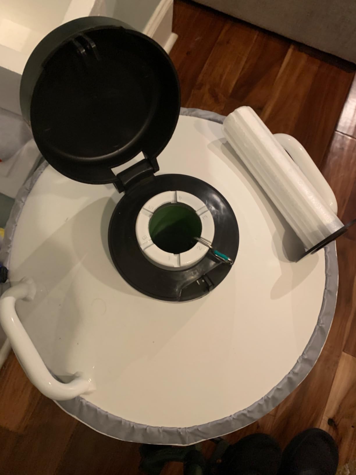 U.S. Solid 15 L Cryogenic Container Liquid Nitrogen (LN2) Dewar Semen Tank 6 Canisters Carry Bag customer photo 1