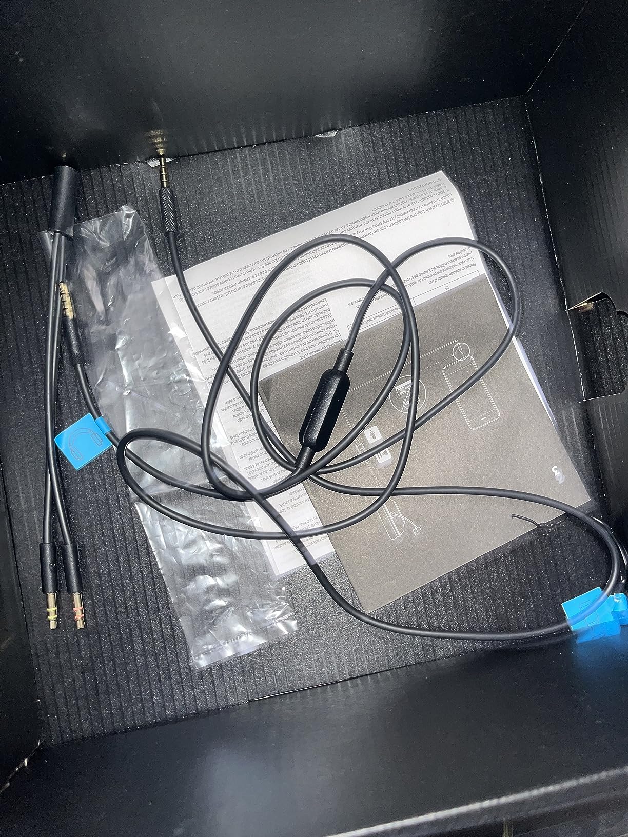 Logitech G PRO X Gaming Headset - Blue VO!CE, Detachable Microphone, Comfortable Memory Foam Ear Pads, DTS Headphone 7.1 and 50 mm PRO G Drivers, Official League of Legends Edition customer photo 1